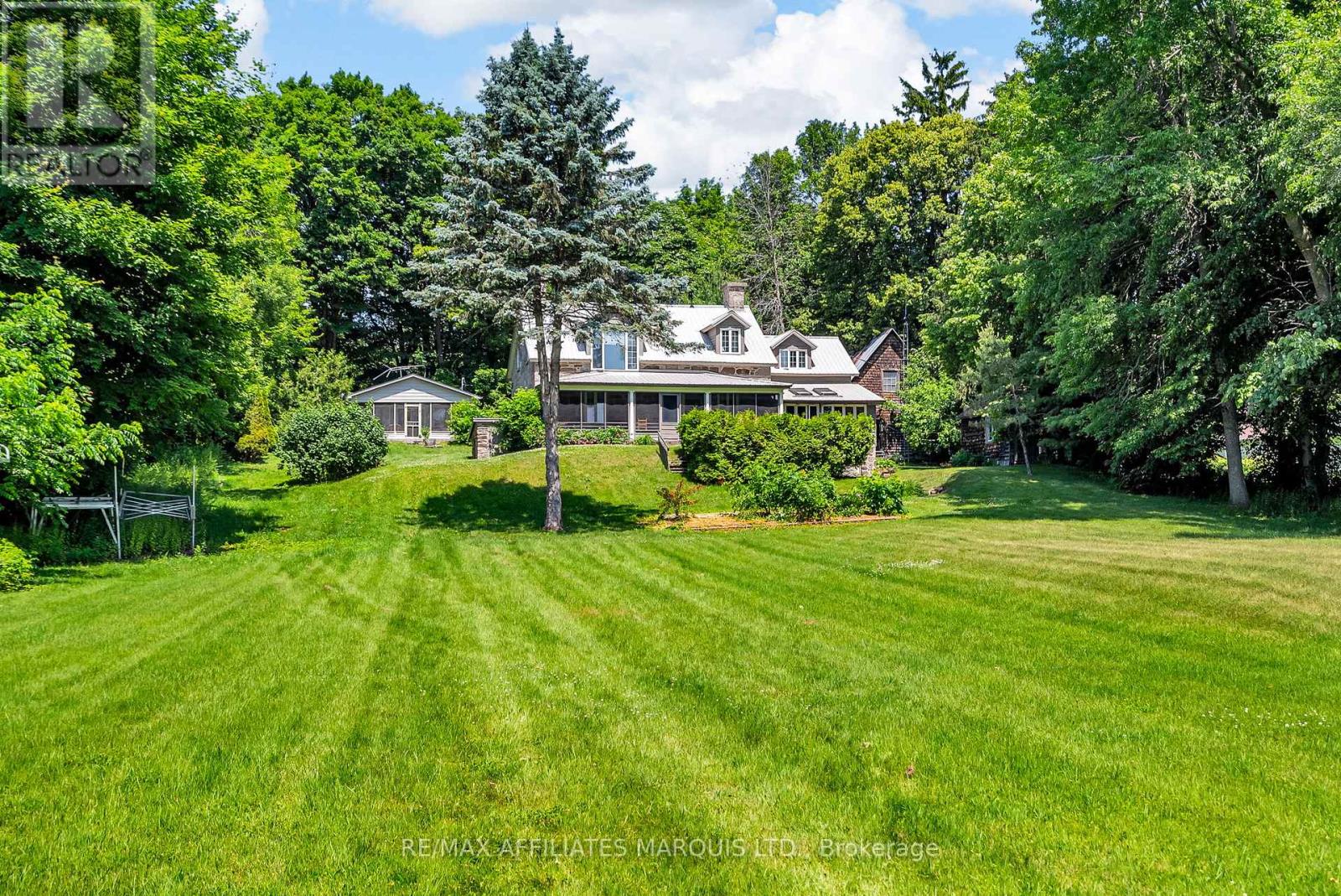 20824 S Service Rd, South Glengarry, ON K0C 1N0