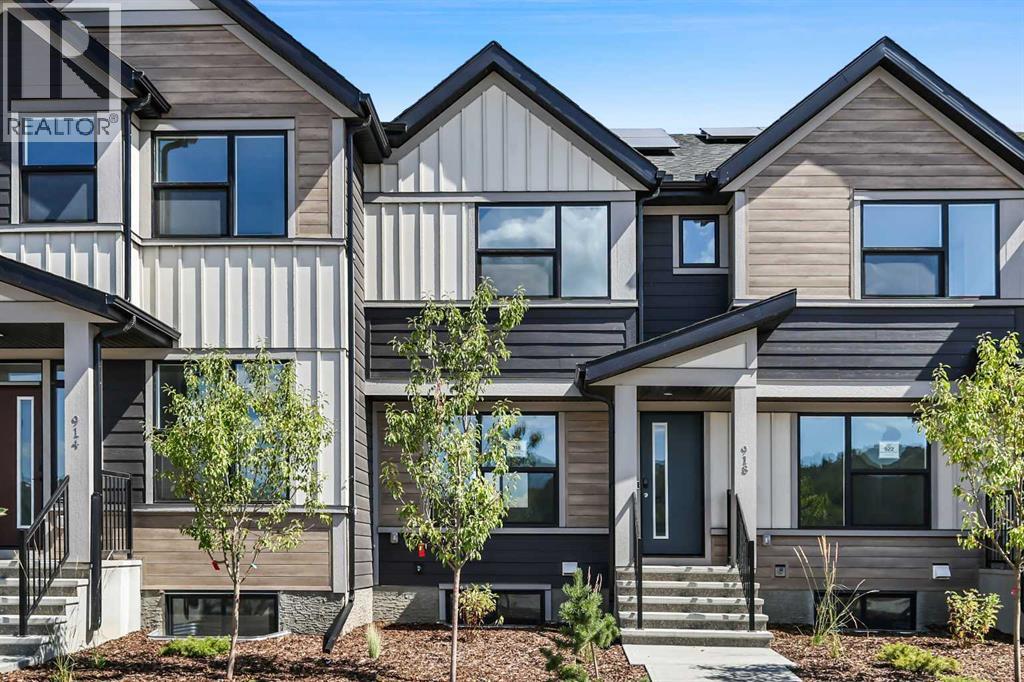 918 Wolf Willow Blvd SE, Calgary, AB T2X 5R7
