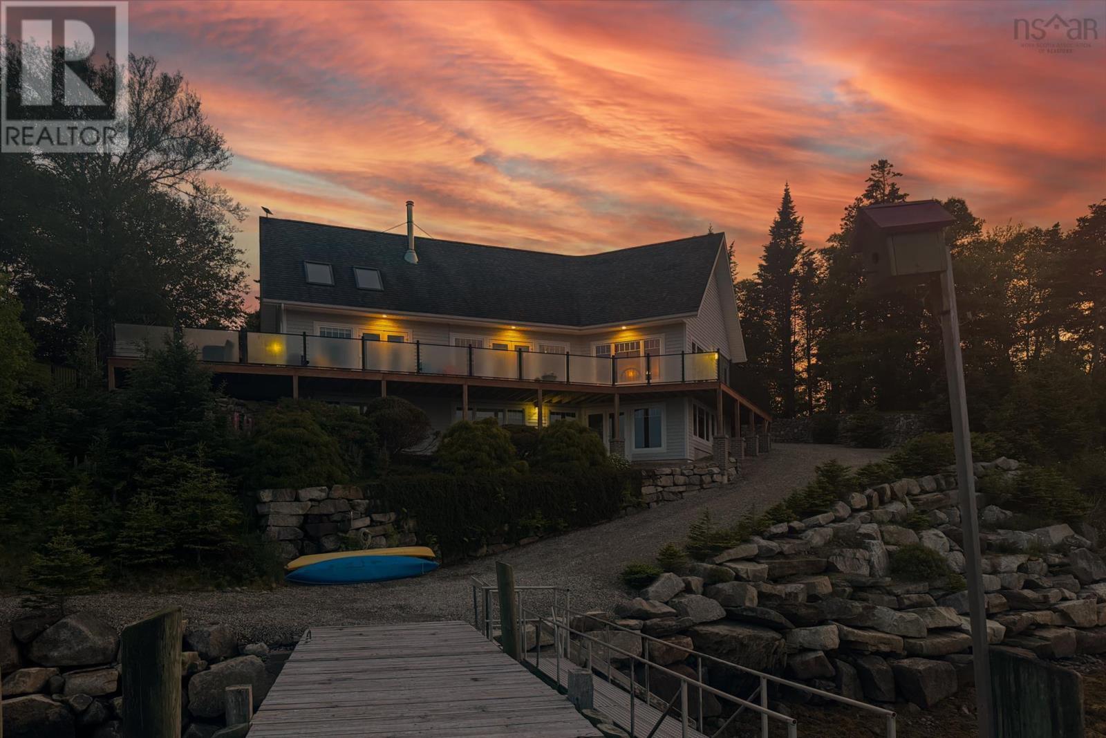 1043 Chemin Tittle Rd, Surettes Island, NS B0W 3M0