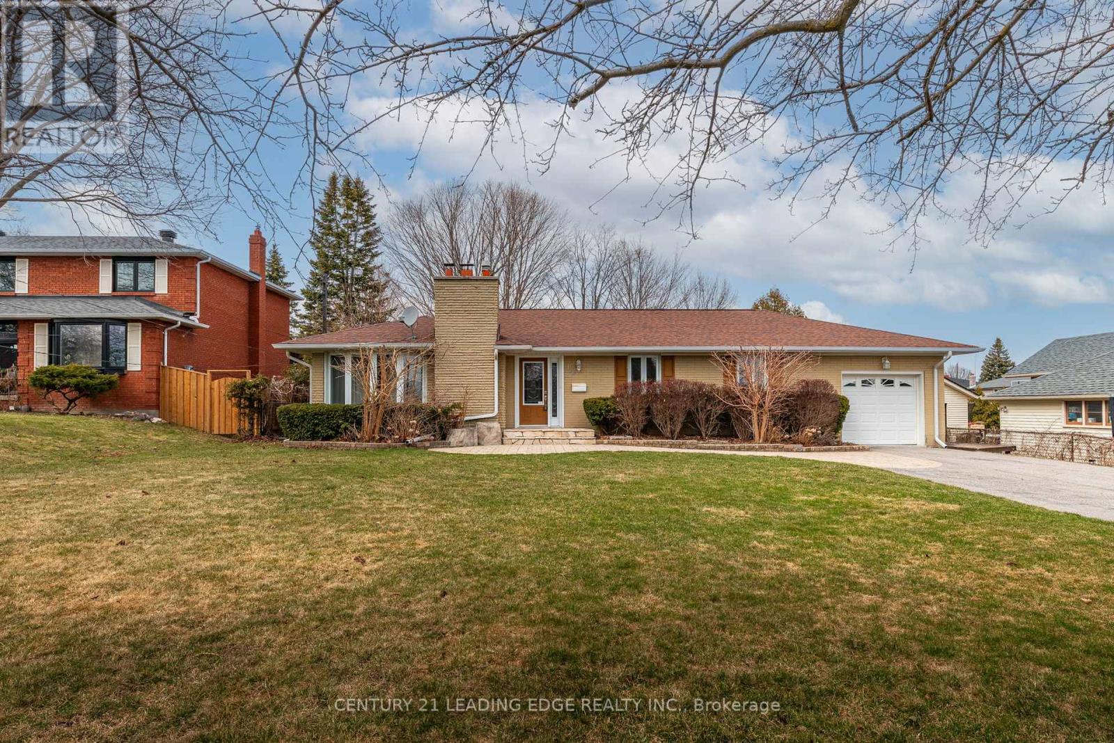 116 Broadview Ave, Whitby Blue Grass Meadows, ON L1N 2G5