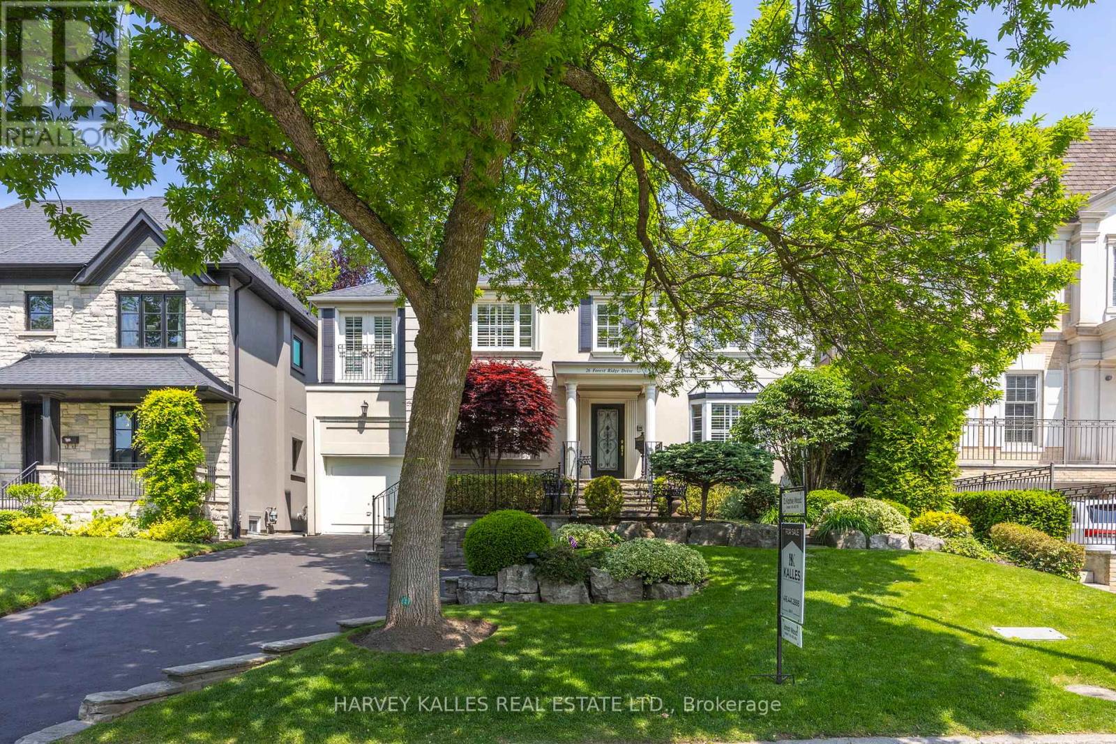 26 Forest Ridge Dr, Toronto, ON M6B 1H3