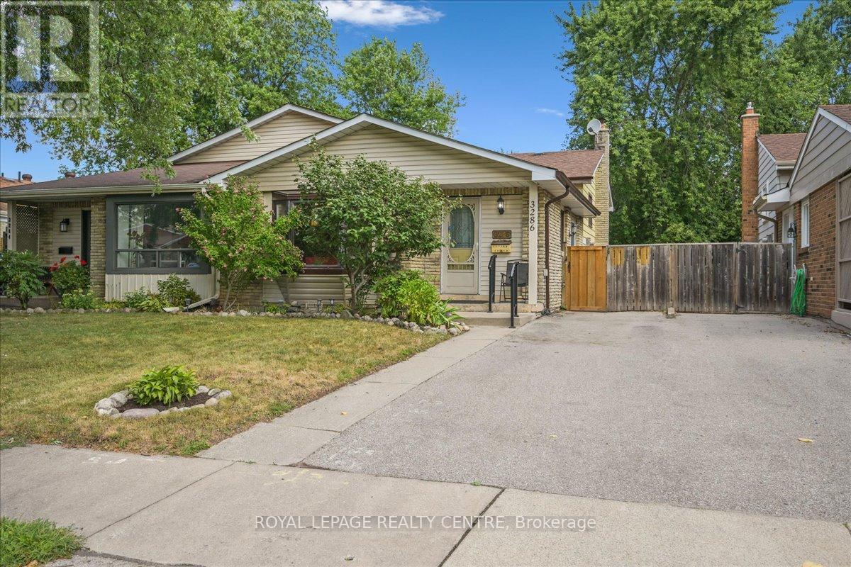 3286 Masthead Cres, Mississauga, ON L5L 1H1