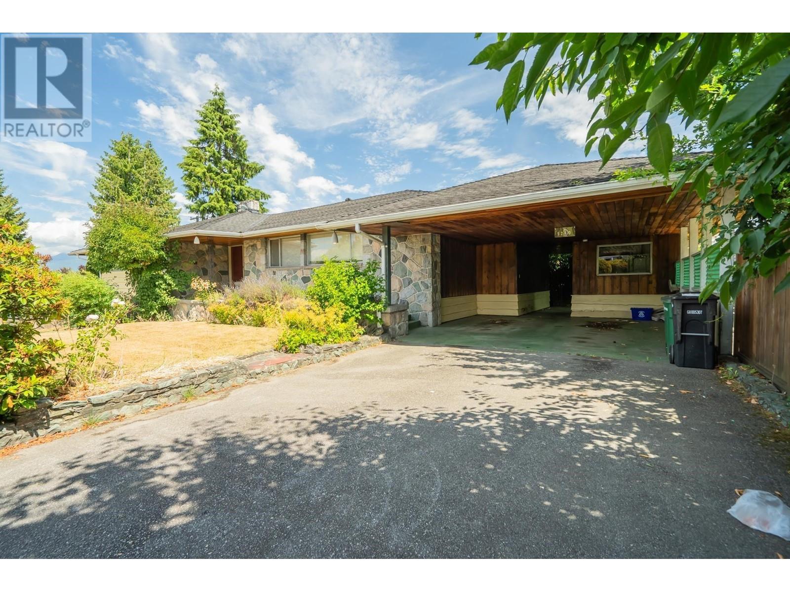 5240 Halley Ave, Burnaby, BC V5H 2P8