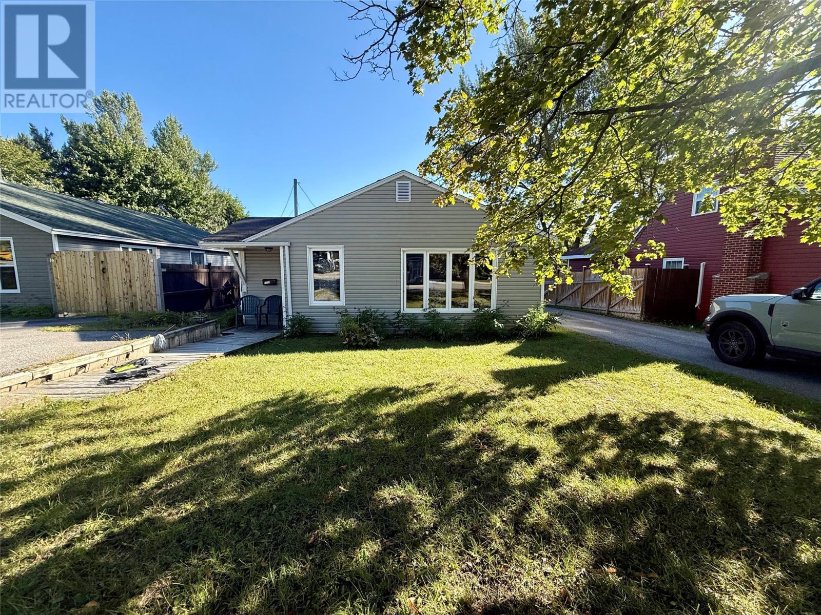 120 E Valley Rd, Corner Brook, NL A2H 2L2