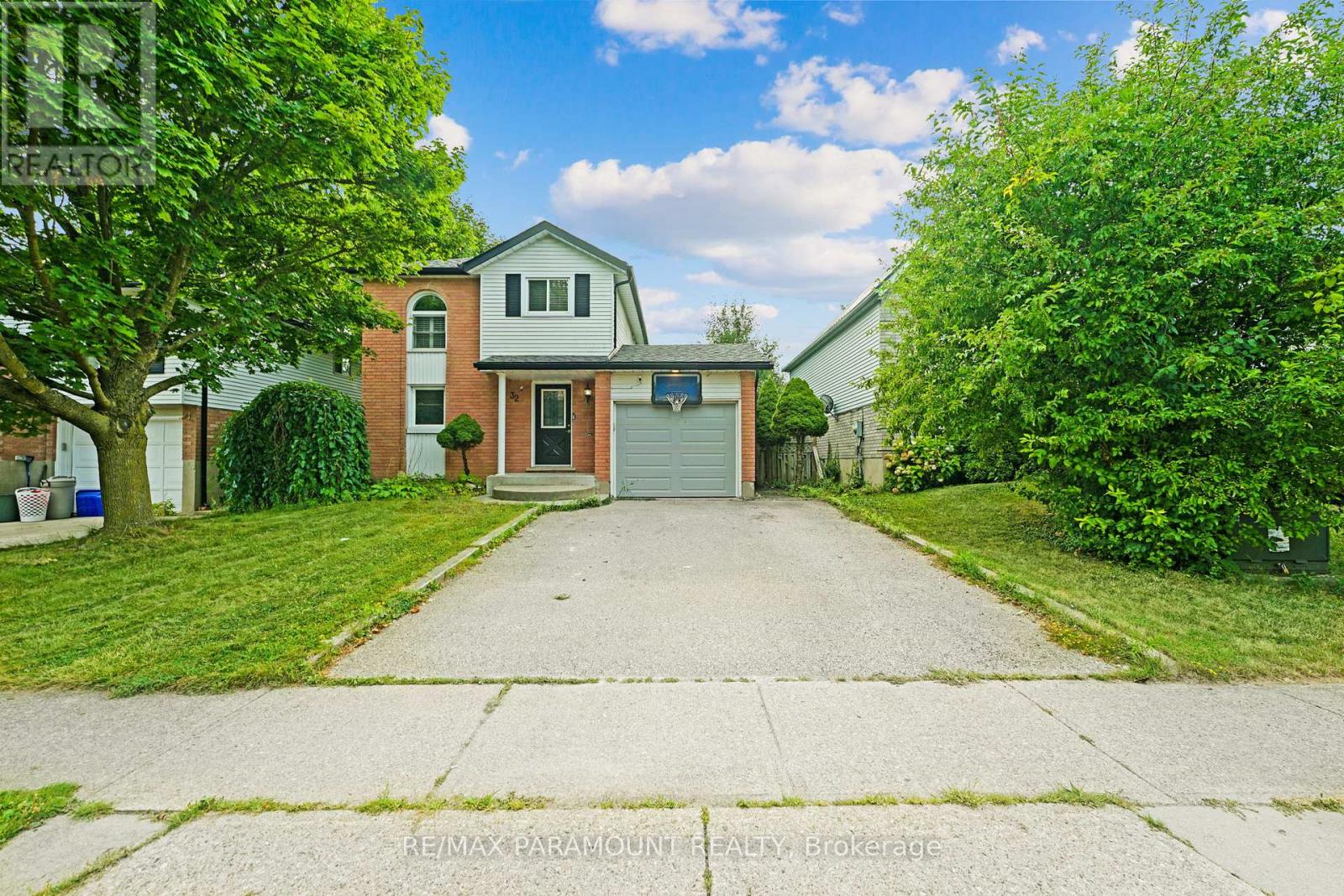 32 Enfield Dr, Cambridge, ON N1P 1A5