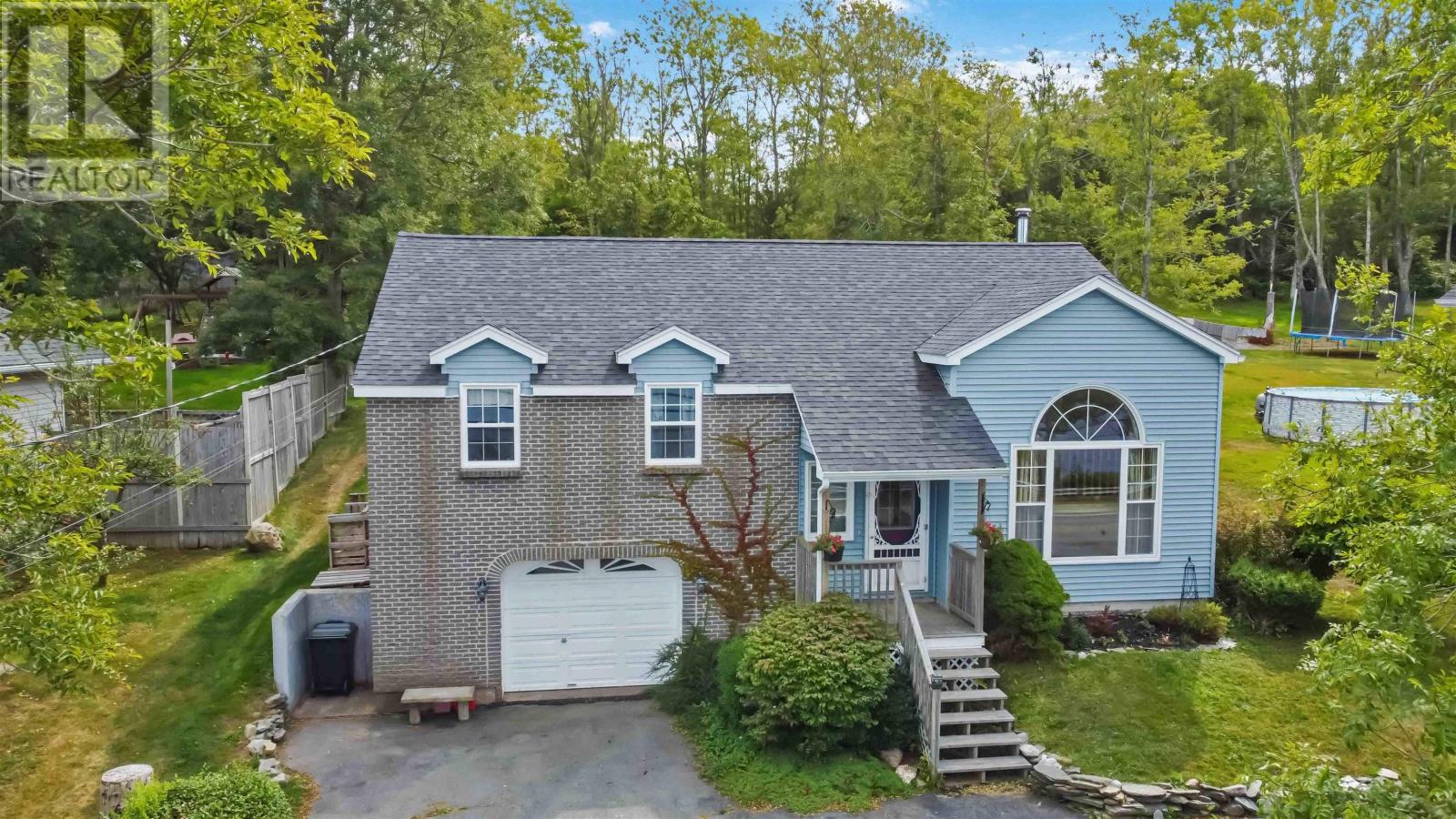 132 Highway 1, Yarmouth, NS B5A 4A5