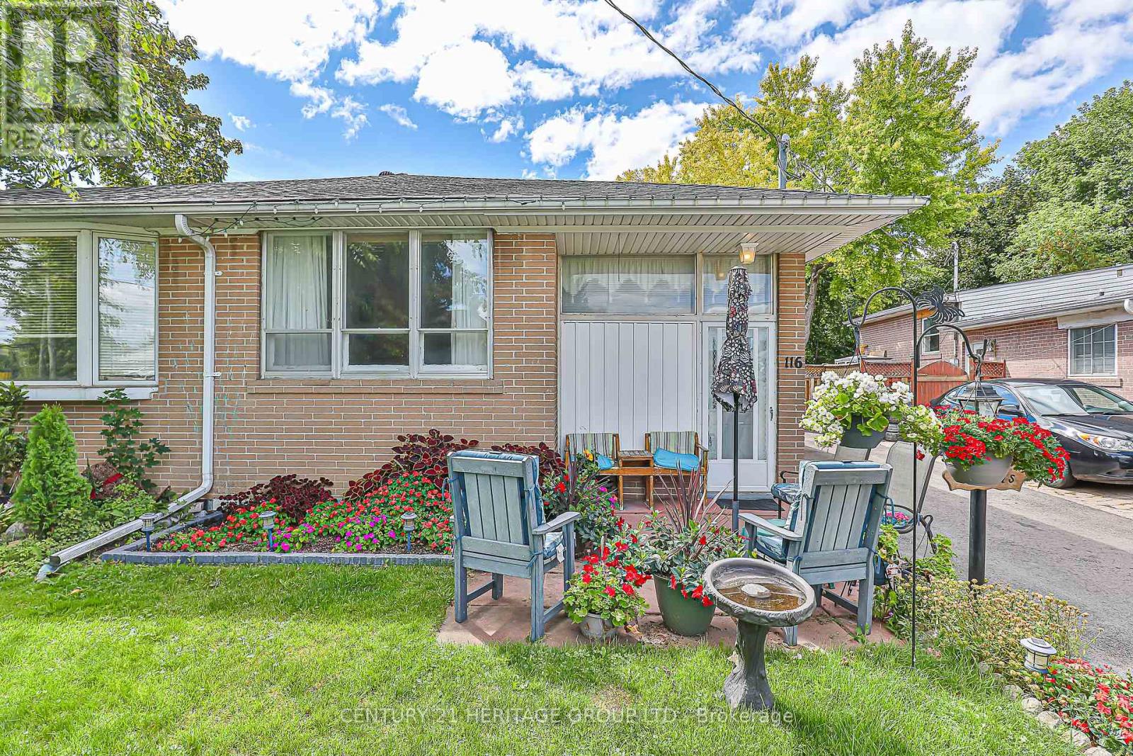116 Longford Dr, Newmarket, ON L3Y 2Y5