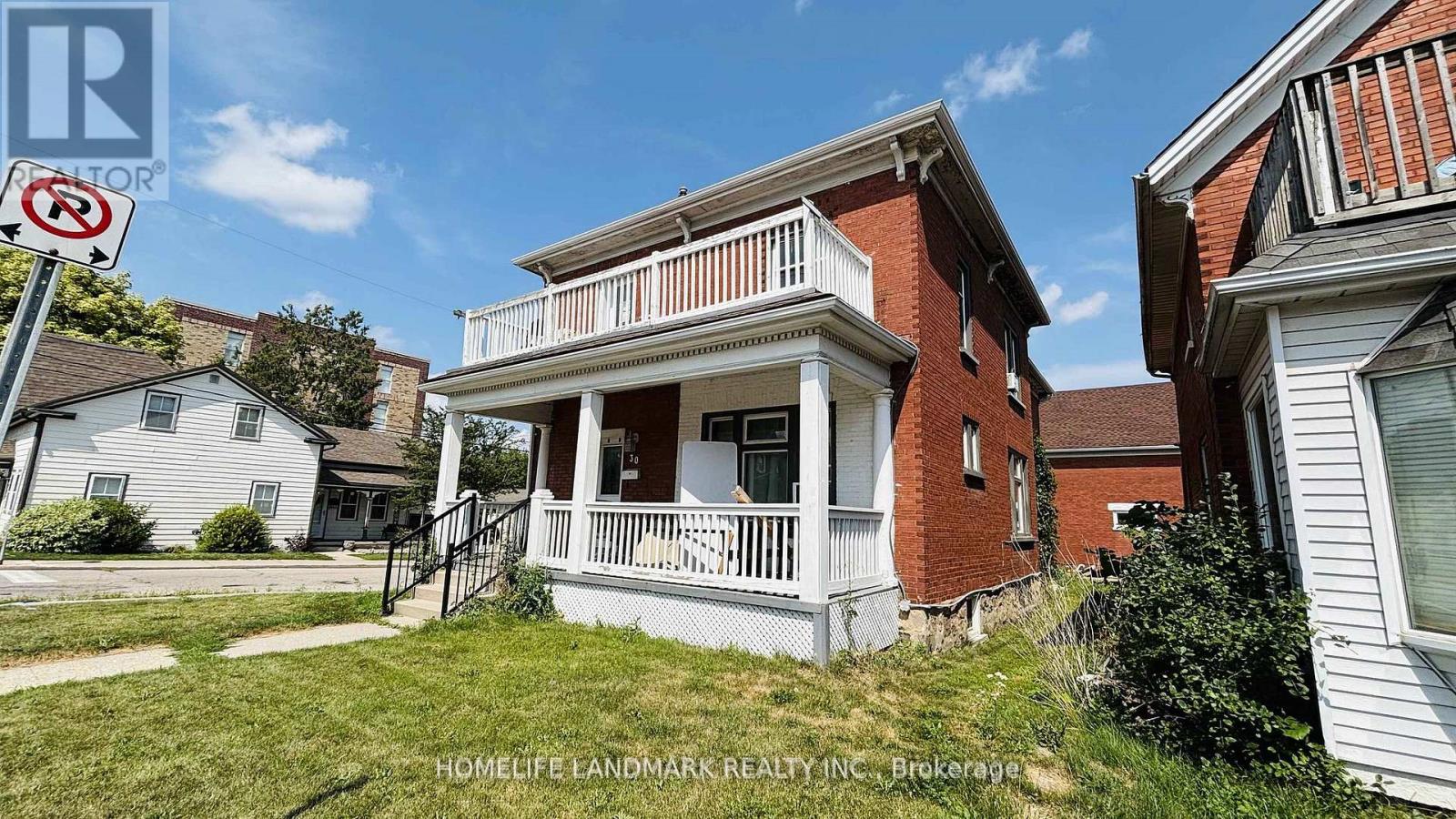30 Regina St N, Waterloo, ON N2J 3A1
