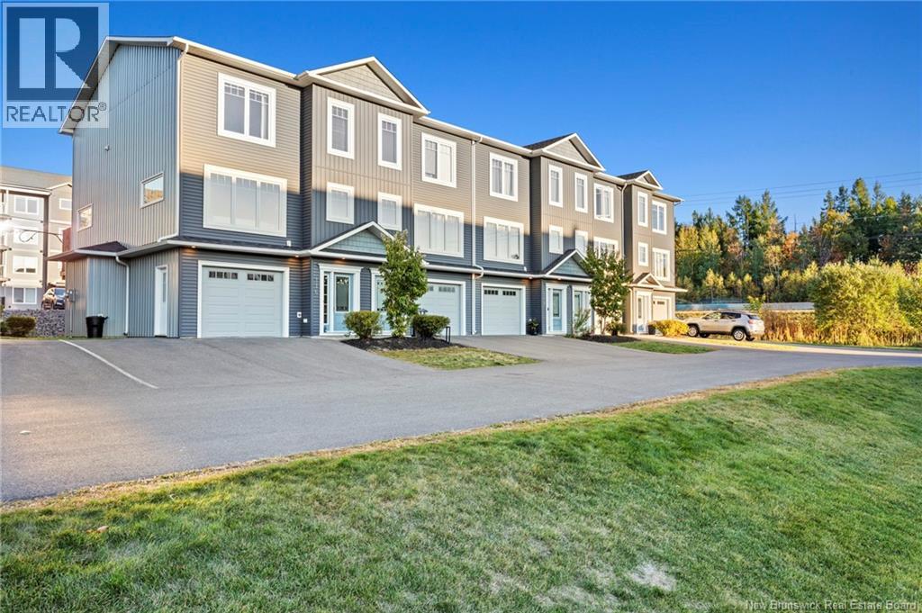 116 Mia Cir, Fredericton, NB E3A 7N5