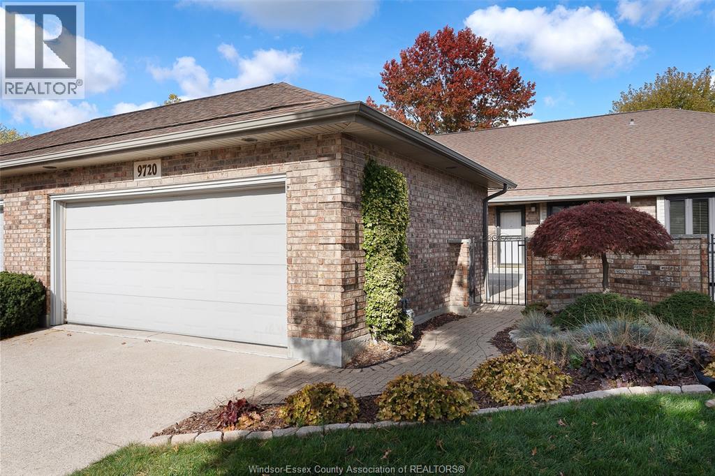 9720 Menard, Windsor, ON N8P 1G6