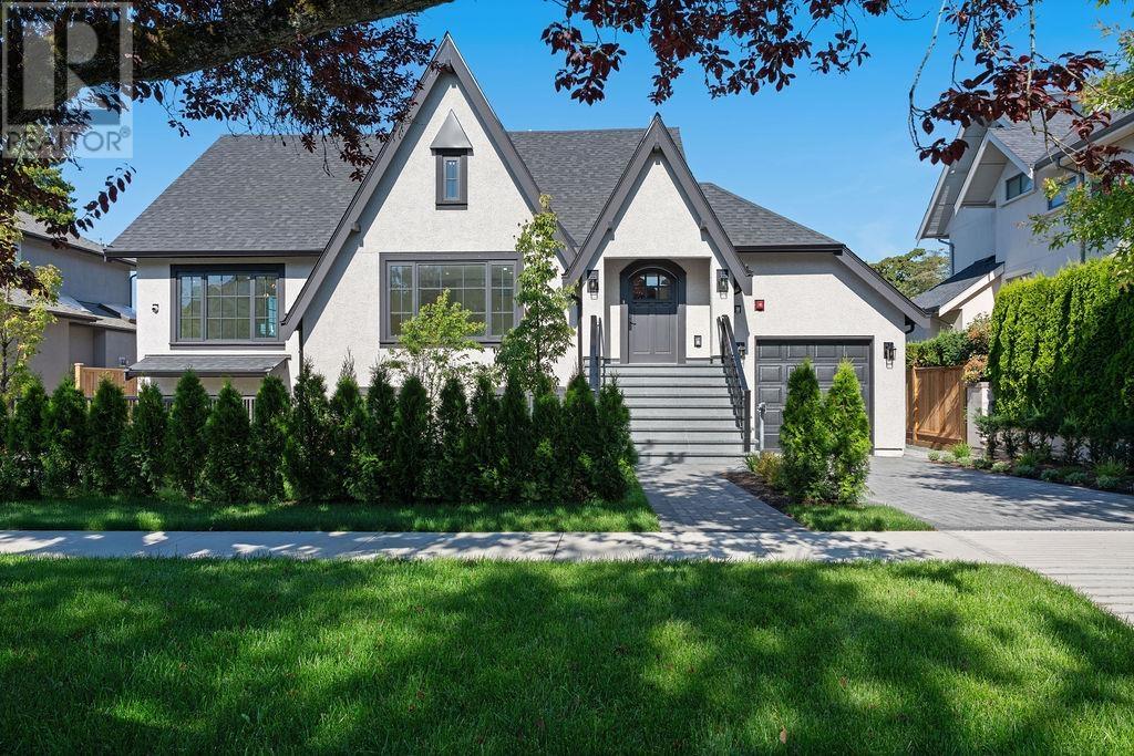 6841 Cypress St, Vancouver, BC V6P 5L9
