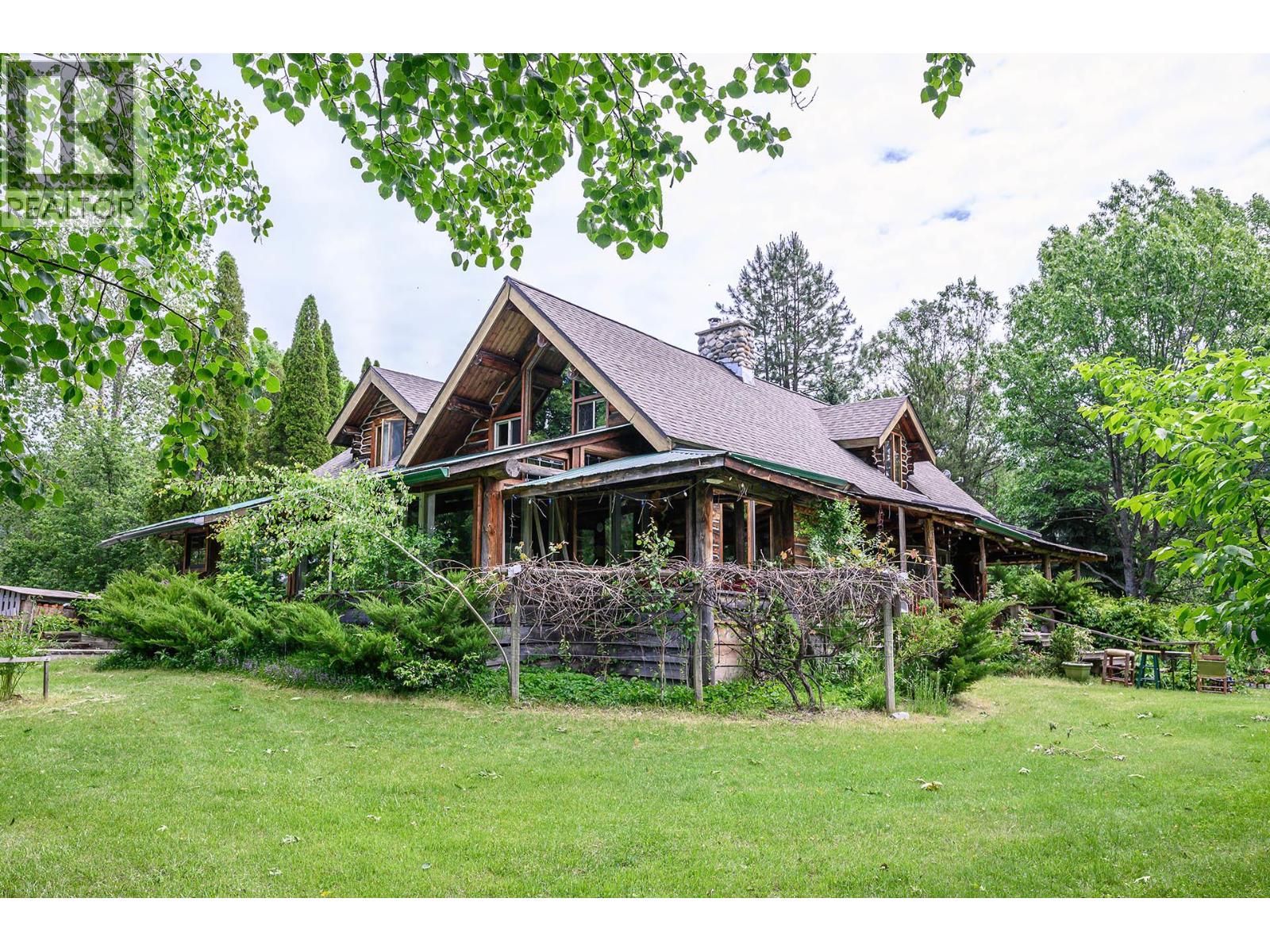 740 Glenacre Rd, Mclure, BC V0E 1Z2