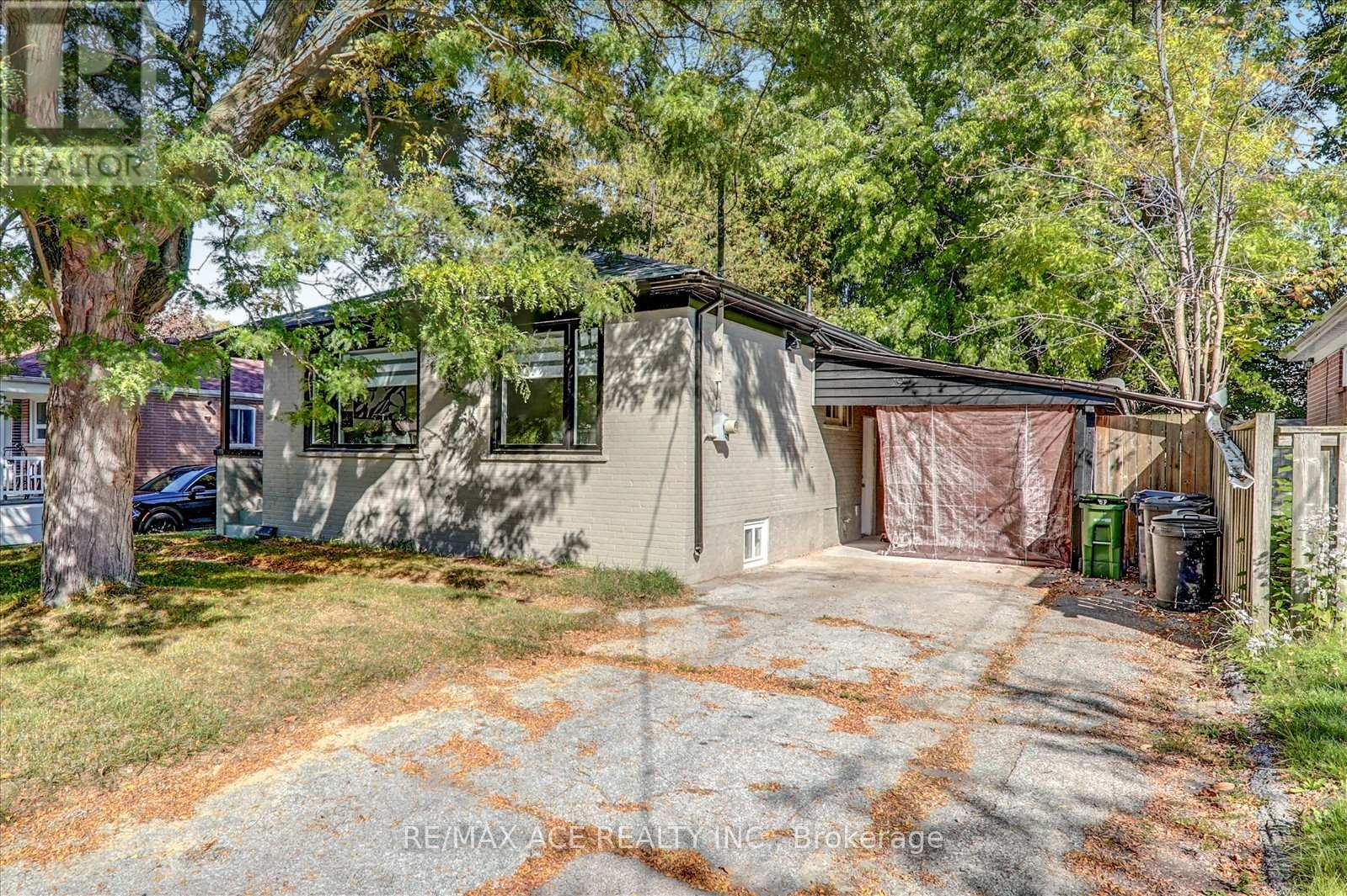 19 Blakemanor Blvd, Toronto Woburn, ON M1J 2W3