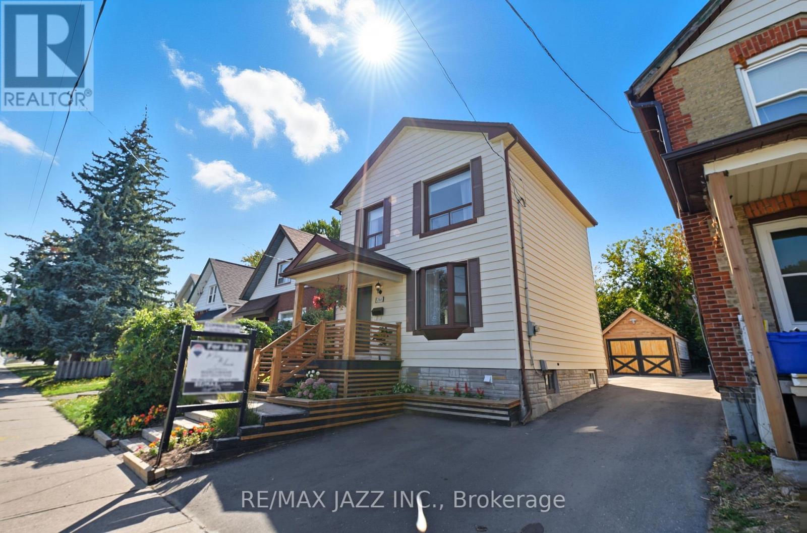 264 Ritson Rd S, Oshawa, ON L1H 5J1