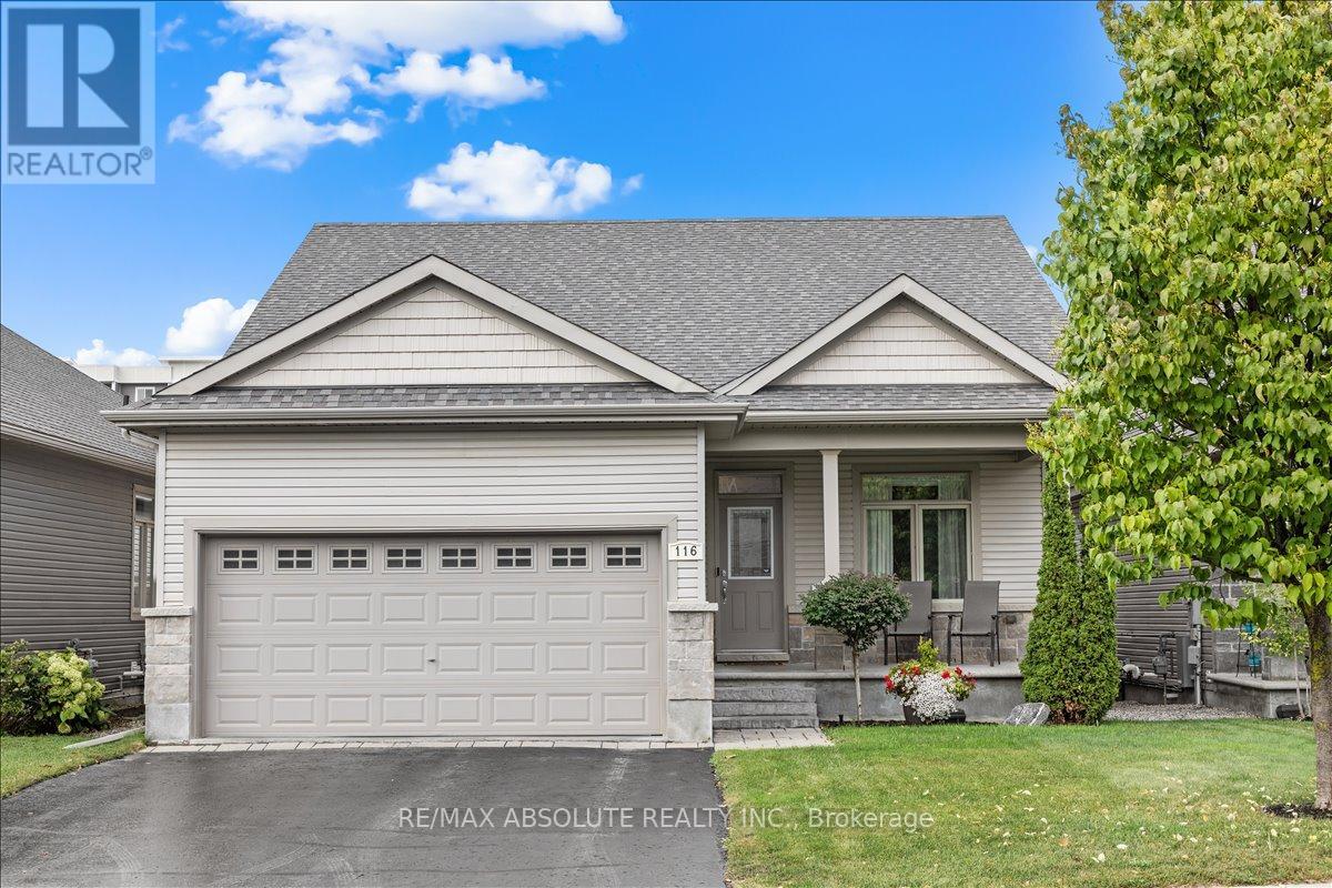116 Elfin Grv, Ottawa, ON K2S 1B6