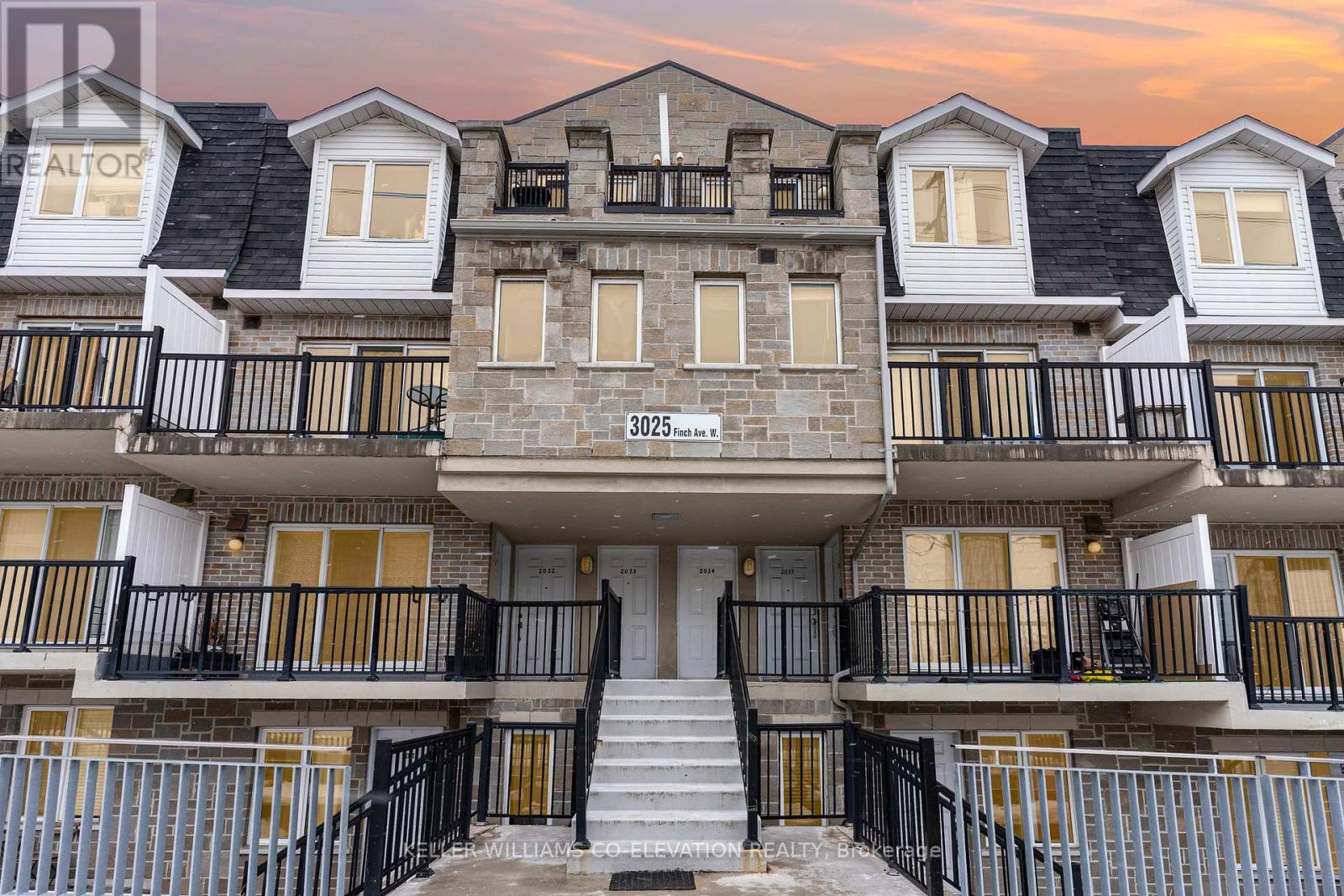 2034 3025 Finch Ave W, Toronto, ON M9M 0A2