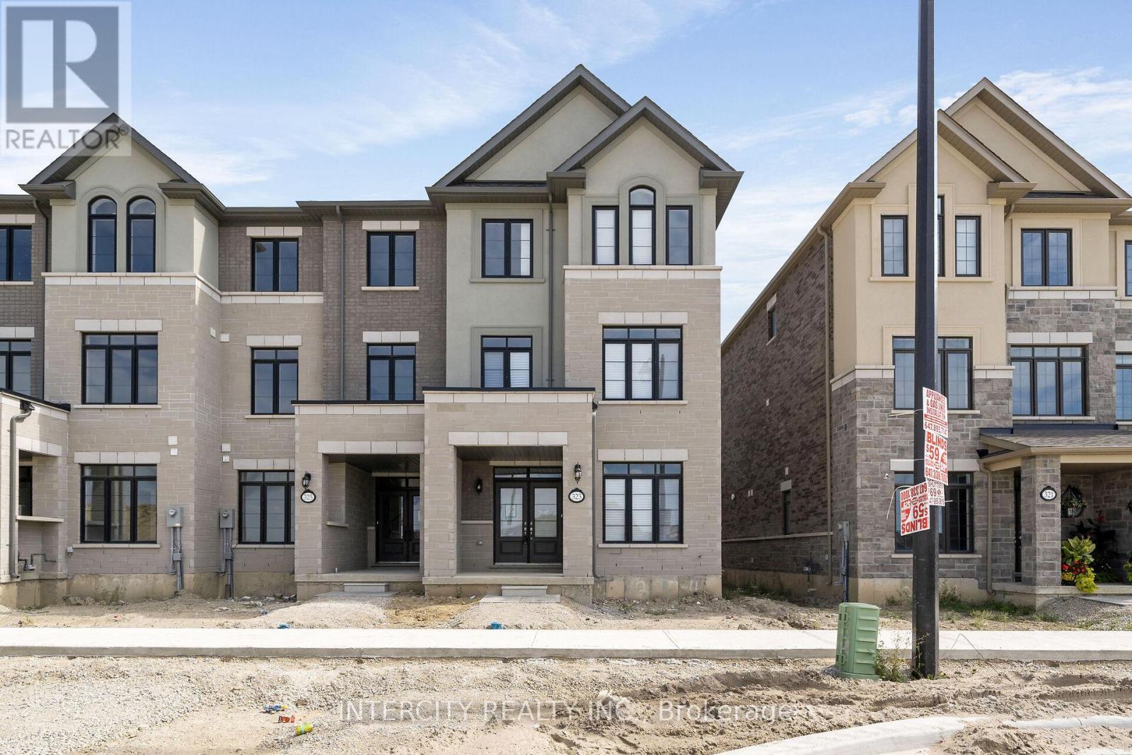 323 Inspire Blvd, Brampton Sandringham-wellington North, ON L6R 4E6