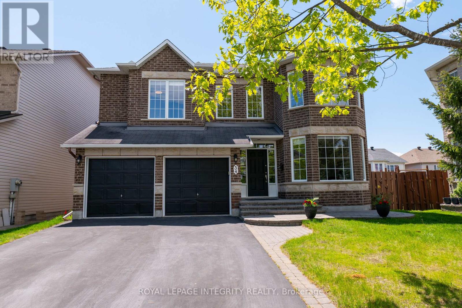 34 Keighley Cir, Ottawa, ON K2K 3H8