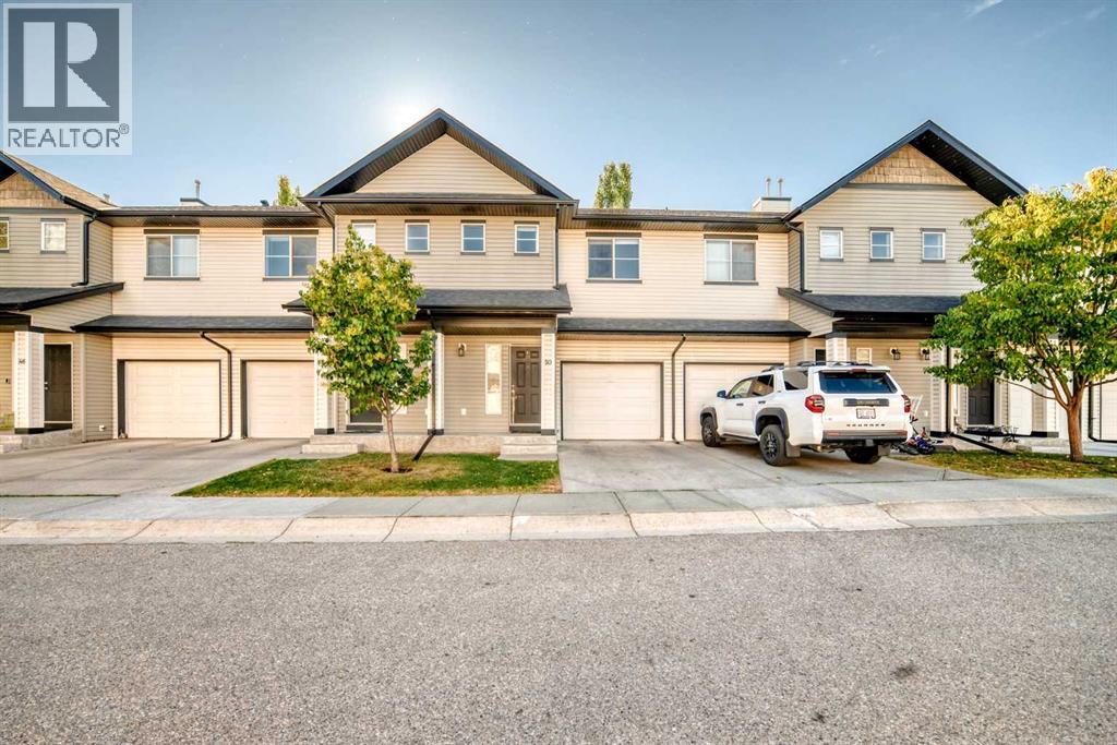 50 Everridge Gdns SW, Calgary, AB T2Y 0H1