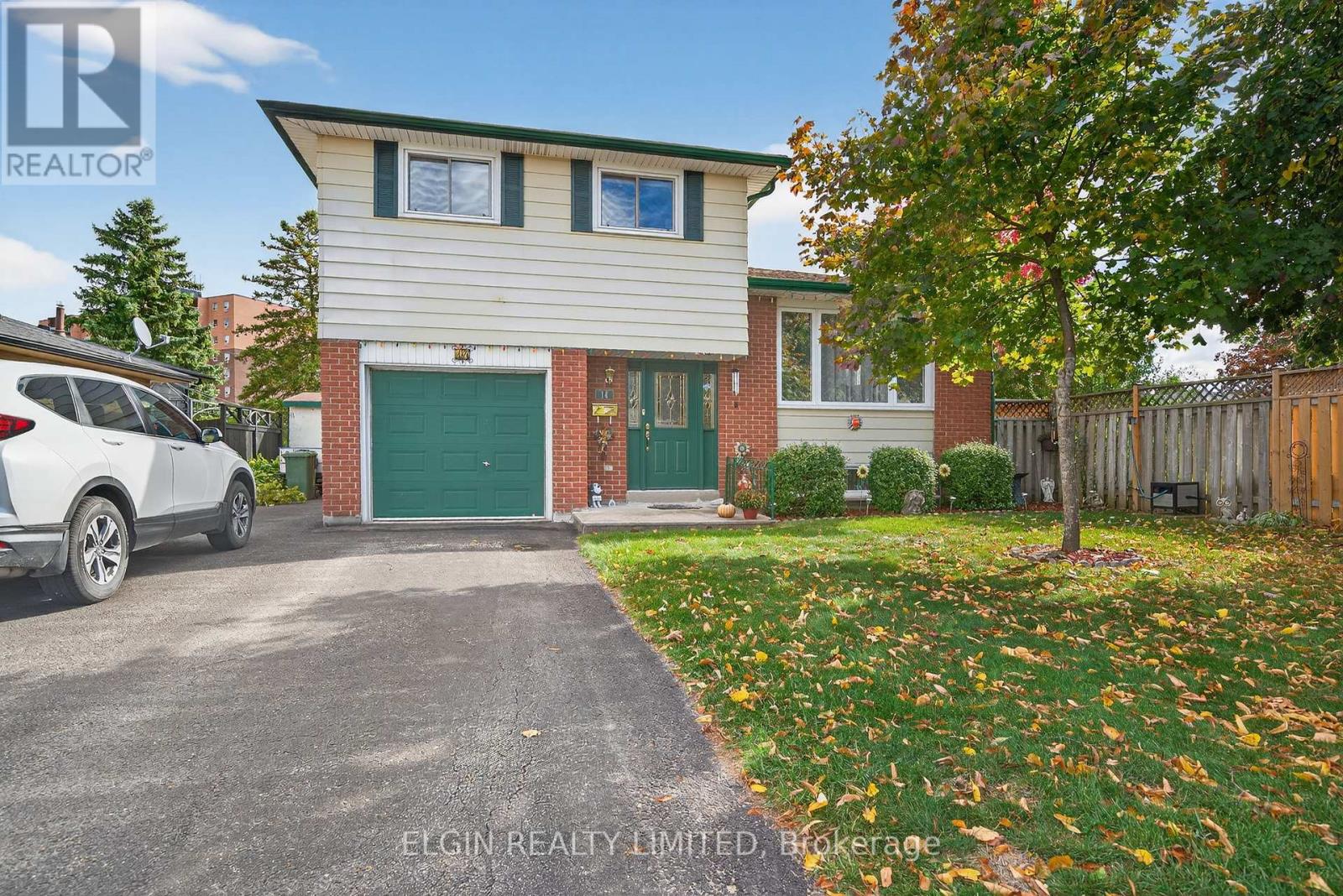 14 Stirling Cres, St. Thomas, ON N5P 3R3