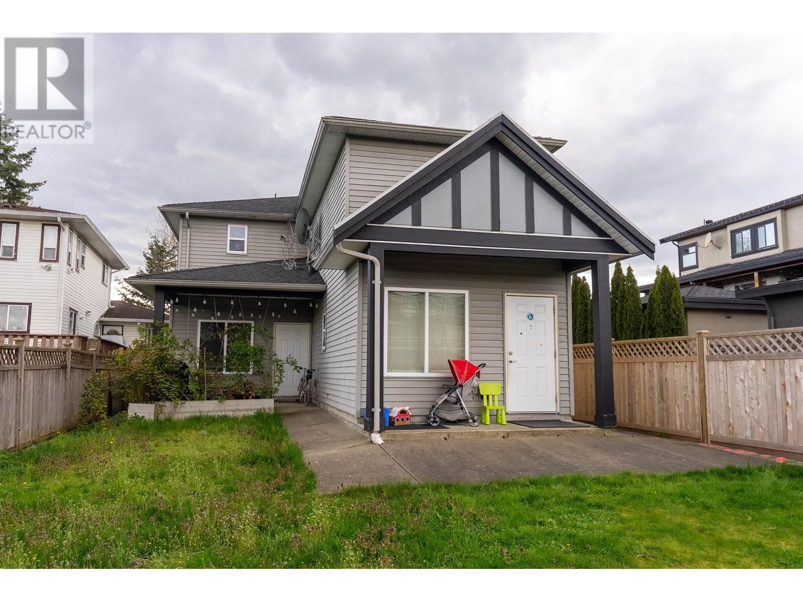249 Dawe St, New Westminster, BC V3M 5N1