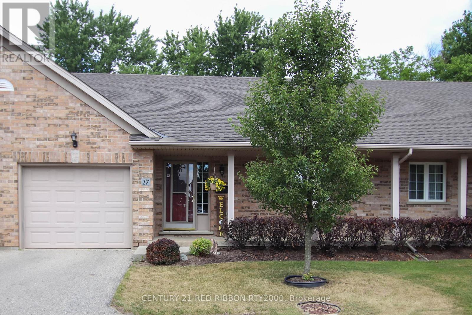 17 375 Scott St E, Strathroy-Caradoc, ON N7G 4G7