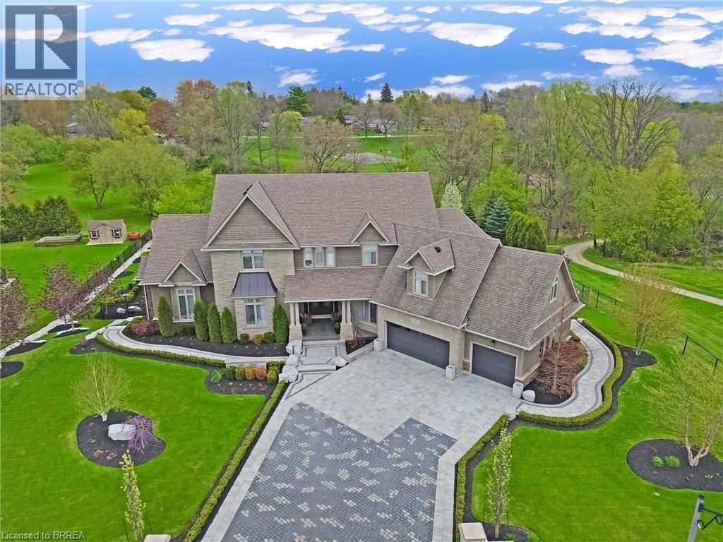 16 Westlake Blvd, Brantford, ON N3T 5L6