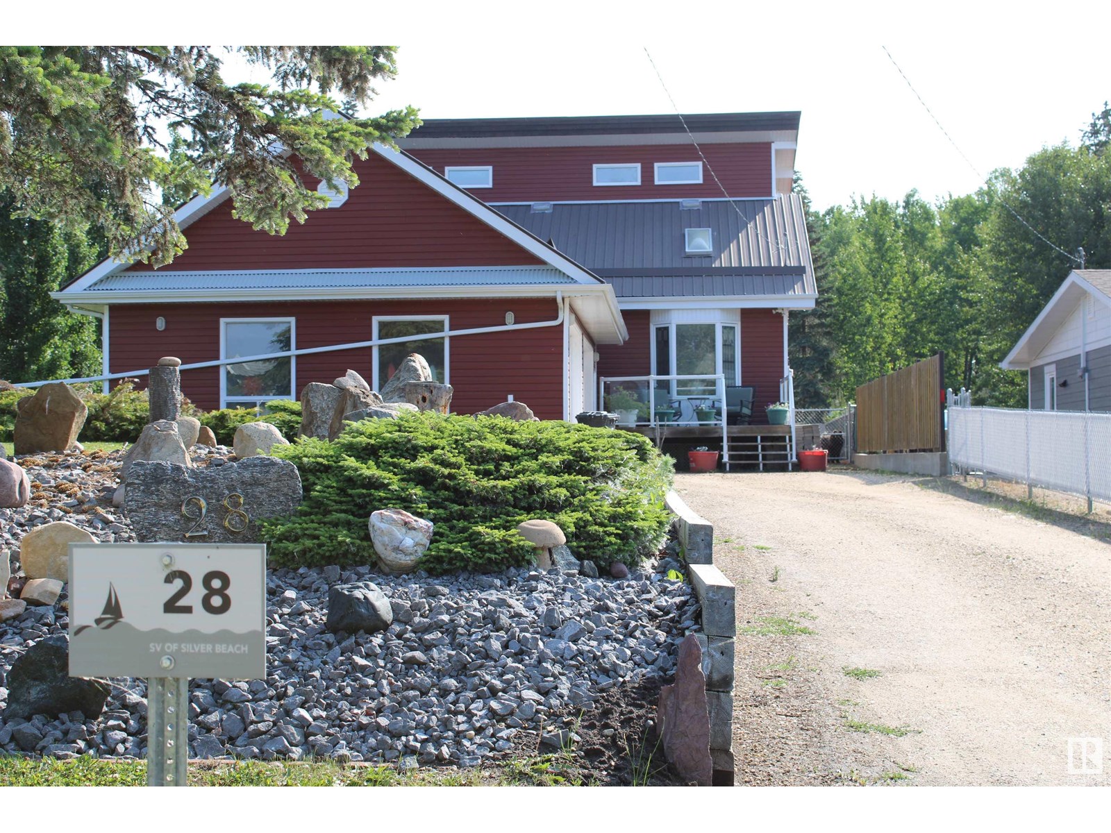 28 Silver Bch, Rural Wetaskiwin County, AB T0C 2C0