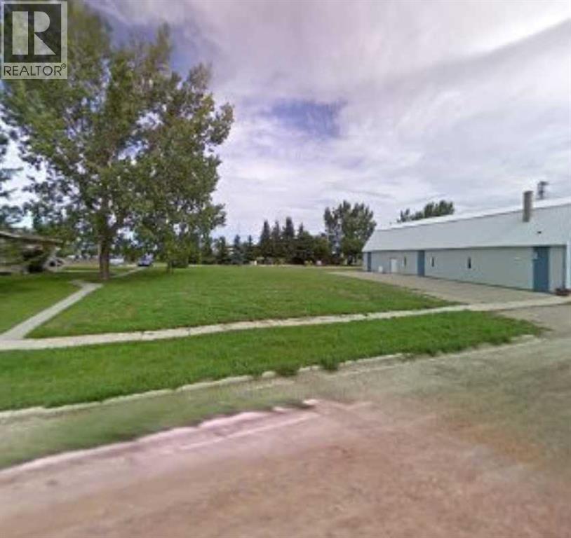 123 First St S, Lomond, AB T0L 1G0