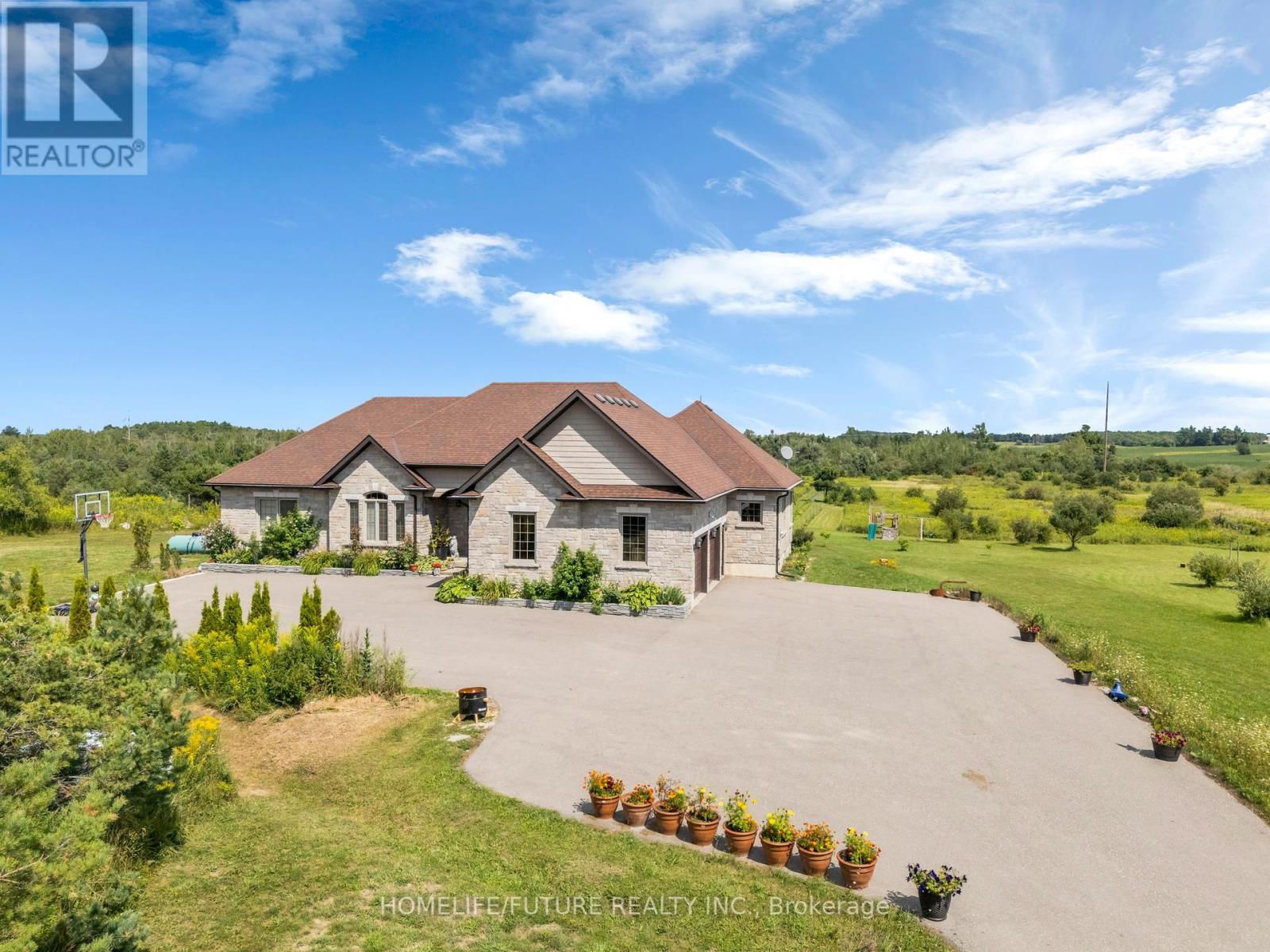 11 475501 County Rd, Amaranth, ON L9V 1L1