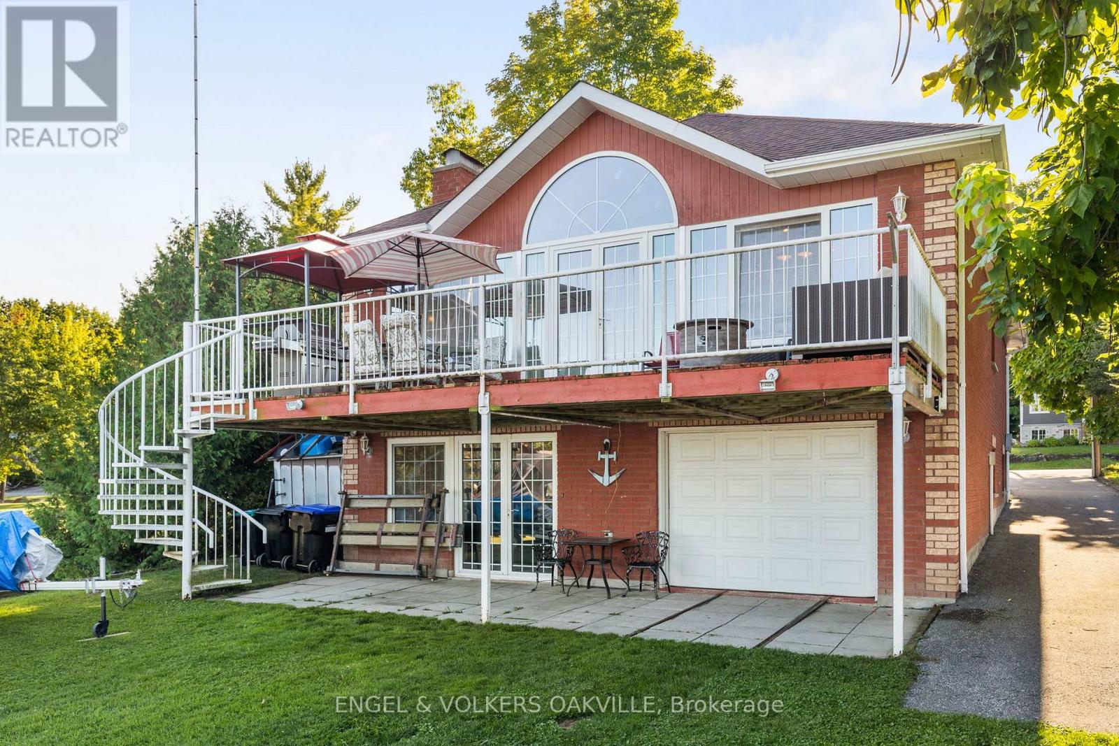 216 Robins Point Rd, Tay, ON L0K 2A0