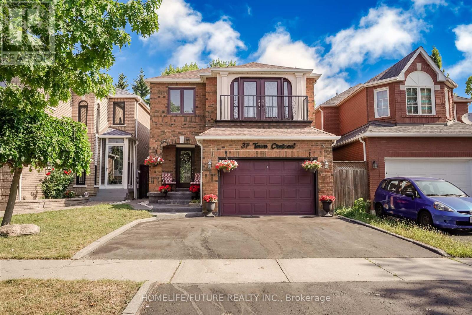 37 Tawn Cres, Ajax, ON L1Z 1H9
