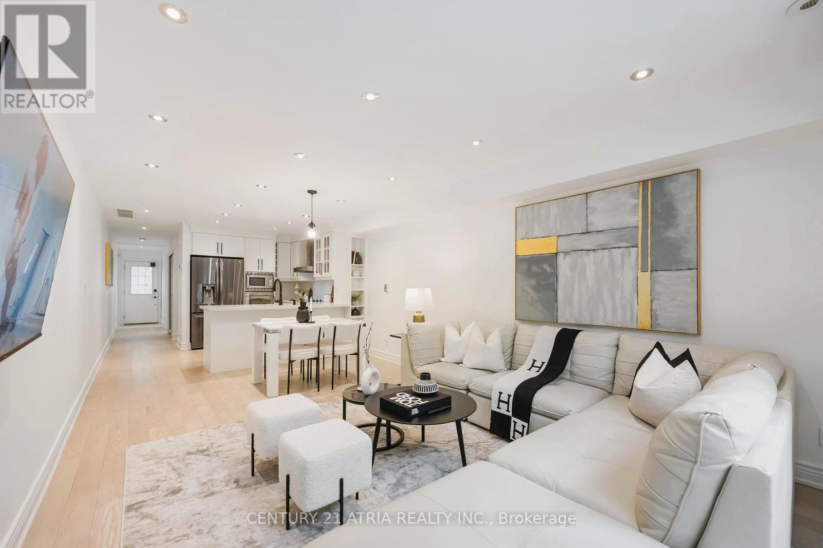8 55 Cedarcroft Blvd, Toronto, ON M2R 3Y1