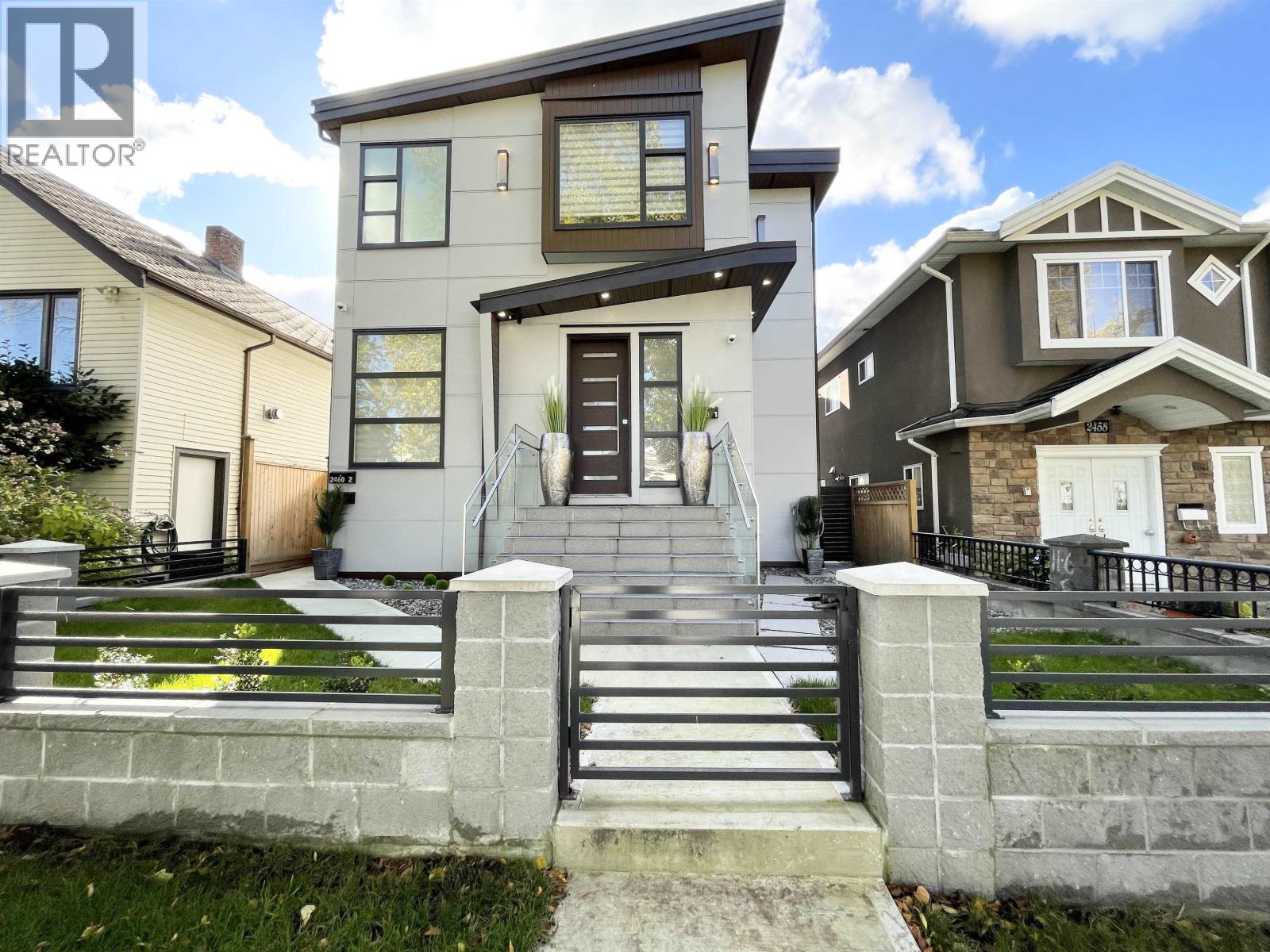 2460 E 19th Ave, Vancouver, BC V5M 2R9