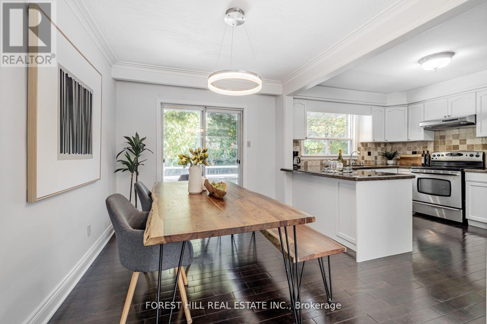 4 Dalmeny Rd, Markham, ON L3T 1L9