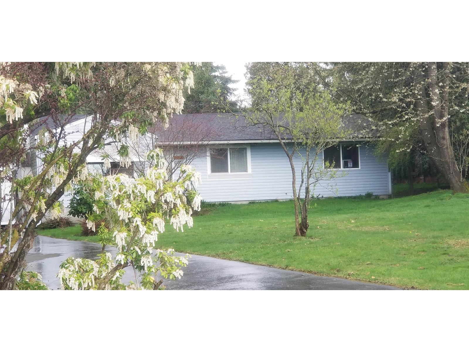 13807 Brentwood Cres, Surrey, BC V3R 5L7
