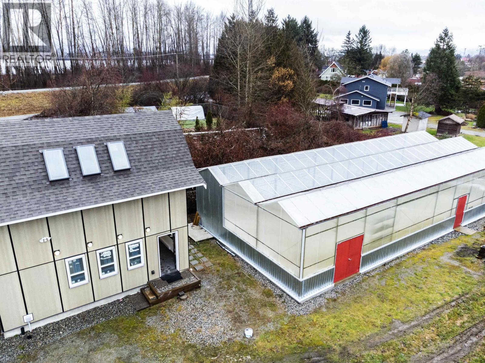 17430 Kennedy Rd, Pitt Meadows, BC V3Y 1Z1