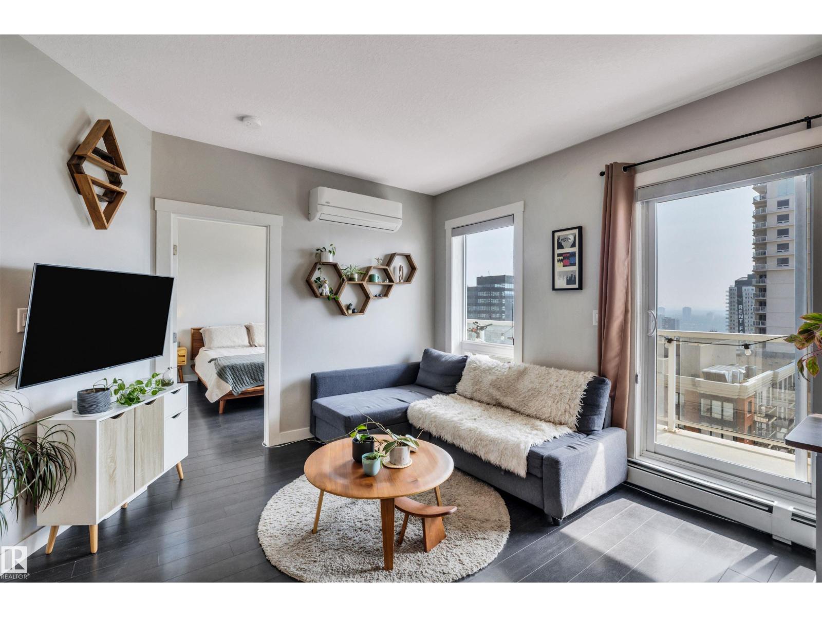 10410 102 Avenue Northwest #2503, Edmonton, AB T5J 0E9