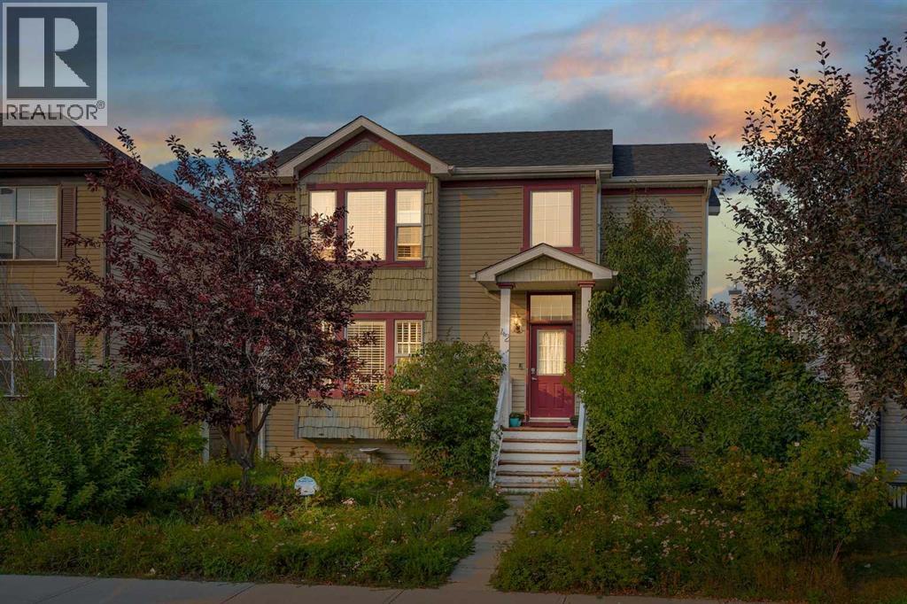 42 Marthas Haven Mnr NE, Calgary, AB T3J 3X8