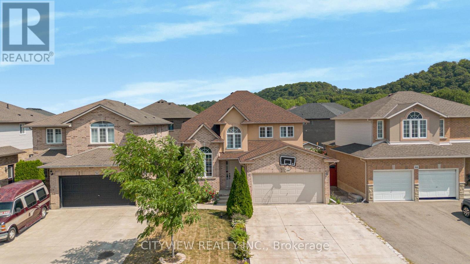 48 Nashville Cir, Hamilton, ON L8G 5H2