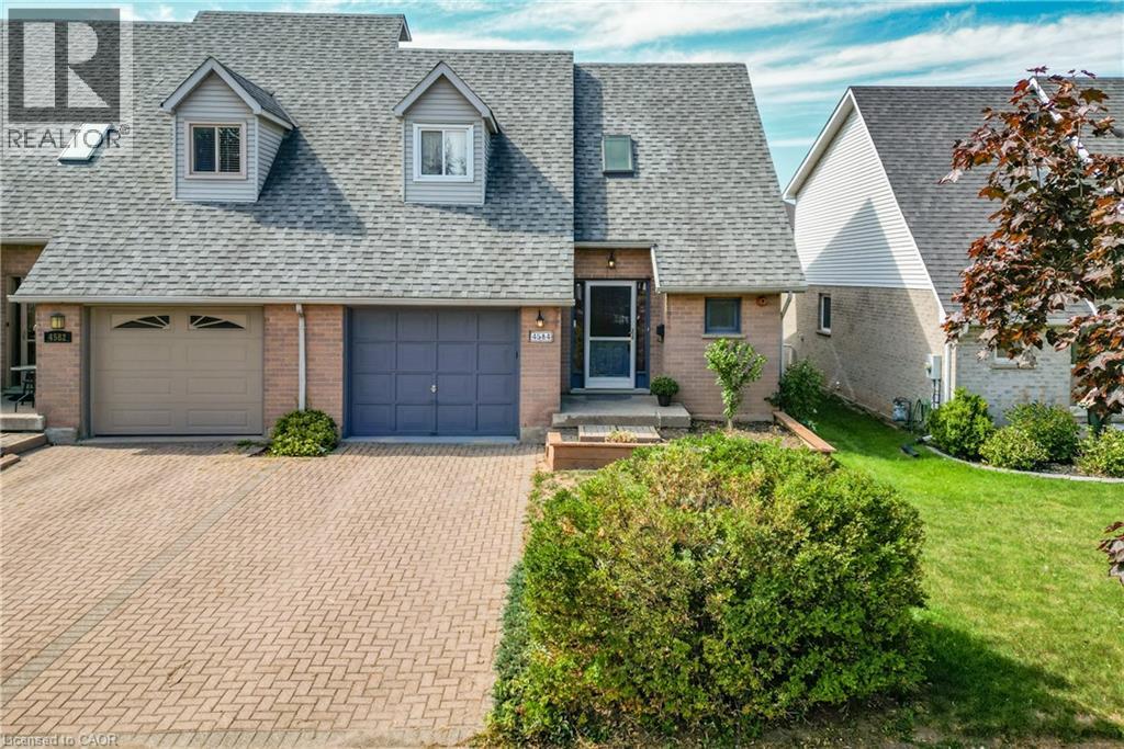 4584 Juniper Ct, Beamsville, ON L3J 0C8
