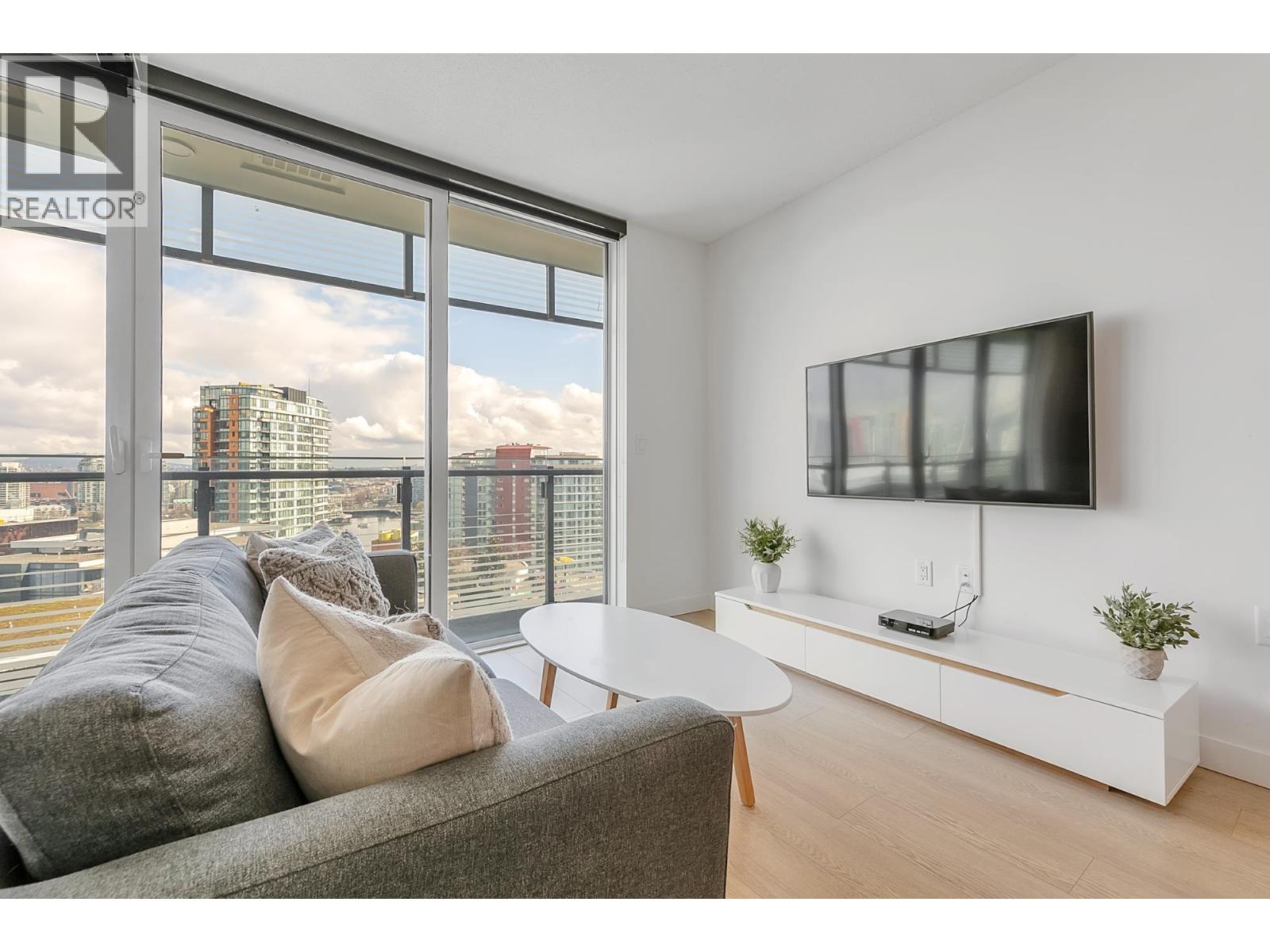 89 Nelson Street Unit 2212, Vancouver, BC V6Z 0E7