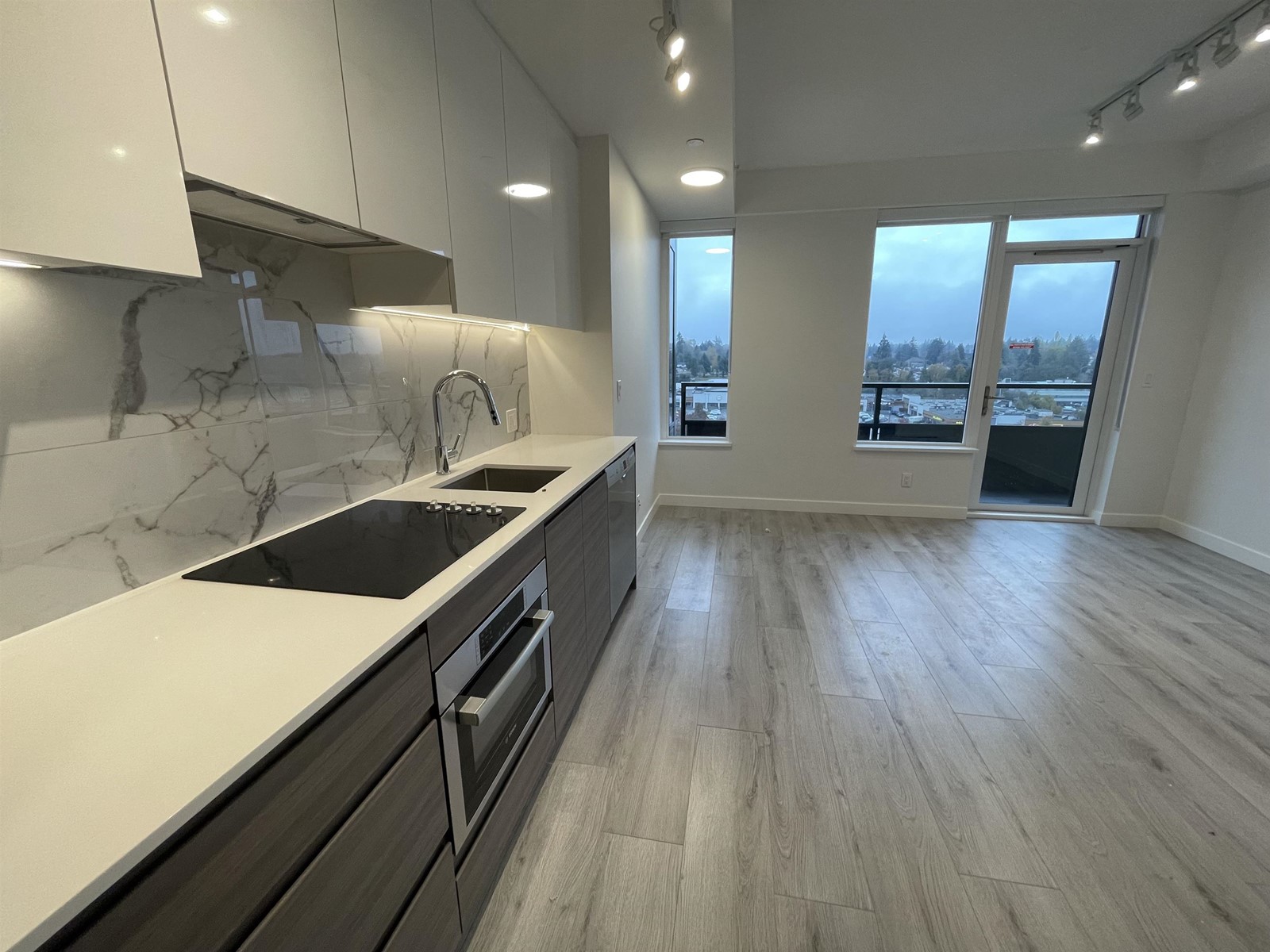 10626 City Parkway Unit 1114, Surrey, BC V3T 0S3
