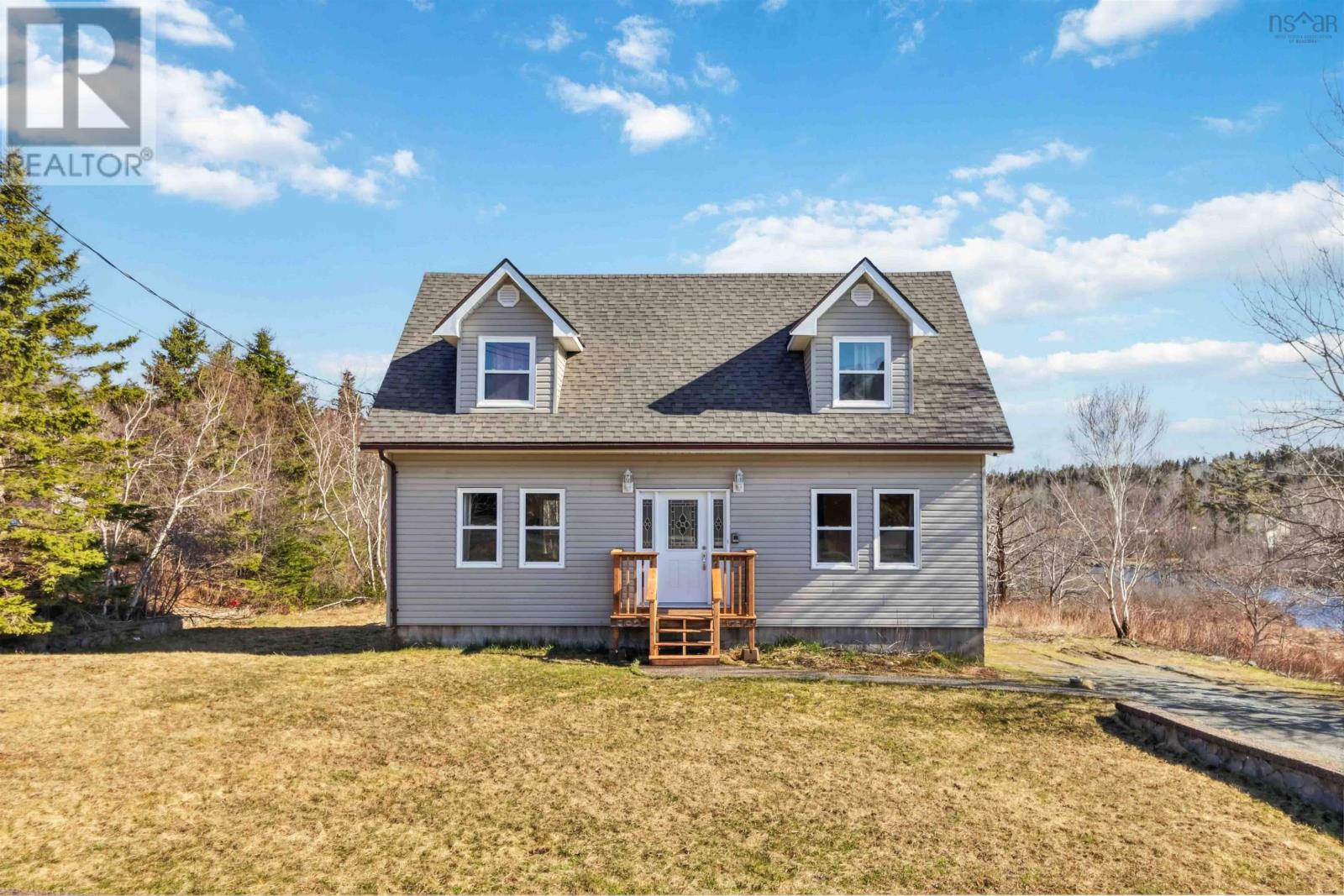 362 Brooks Dr, East Preston, NS B2Z 1G5