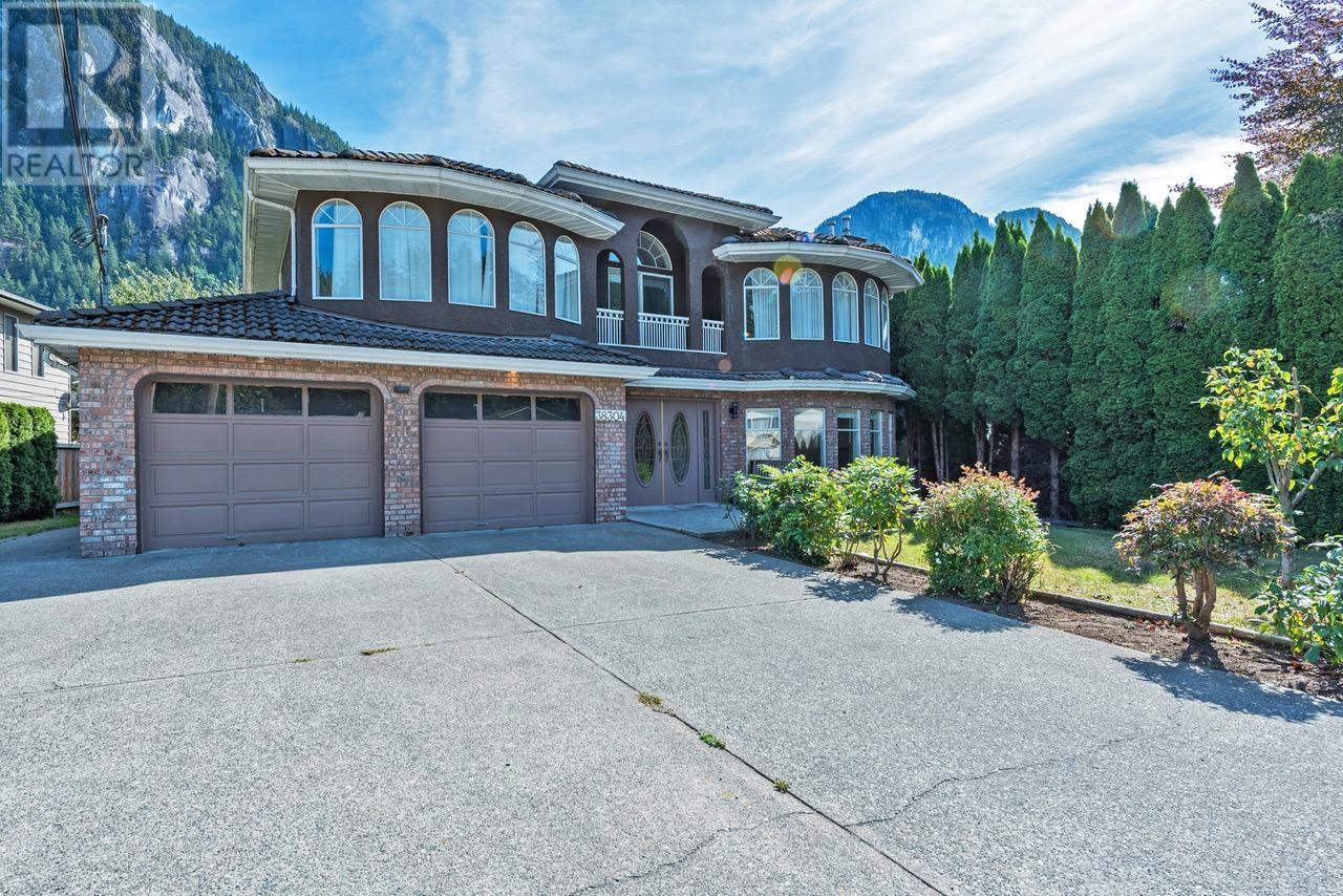 38304 Westway Ave, Squamish, BC V8B 0W6