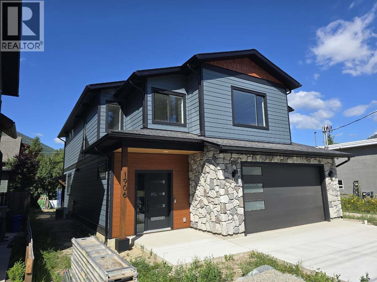 1906 Silver King Rd, Nelson, BC V1L 1C7