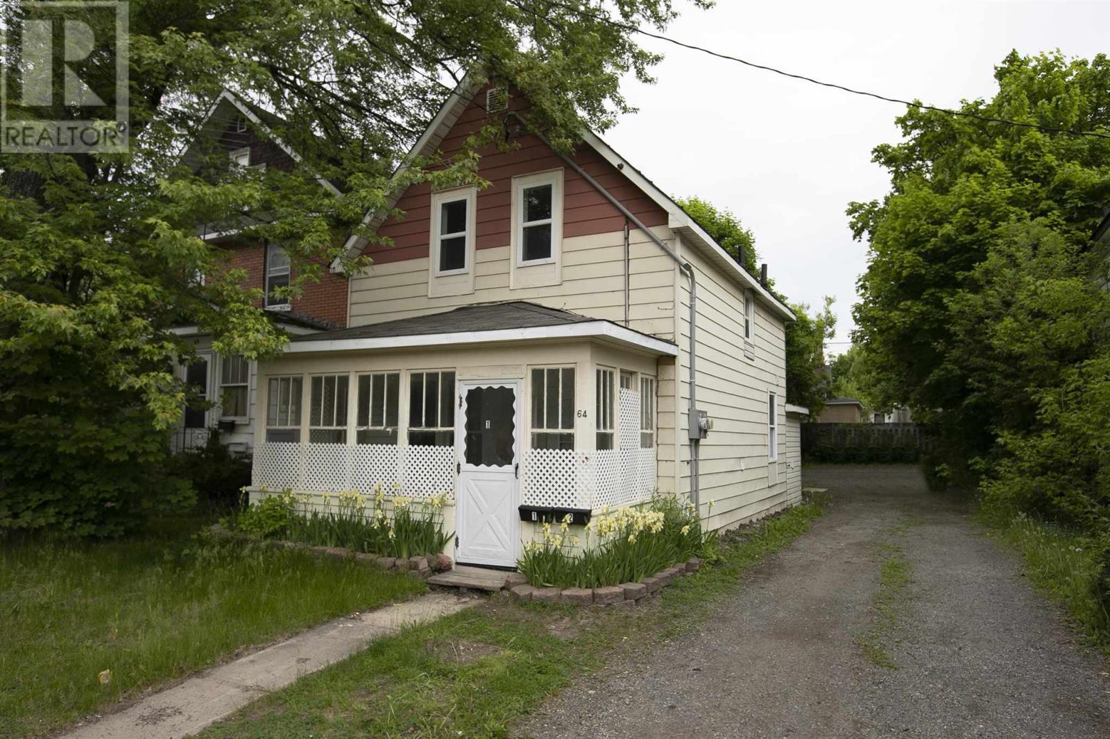 64 Albert St E, Sault Ste. Marie, ON P6A 2H9