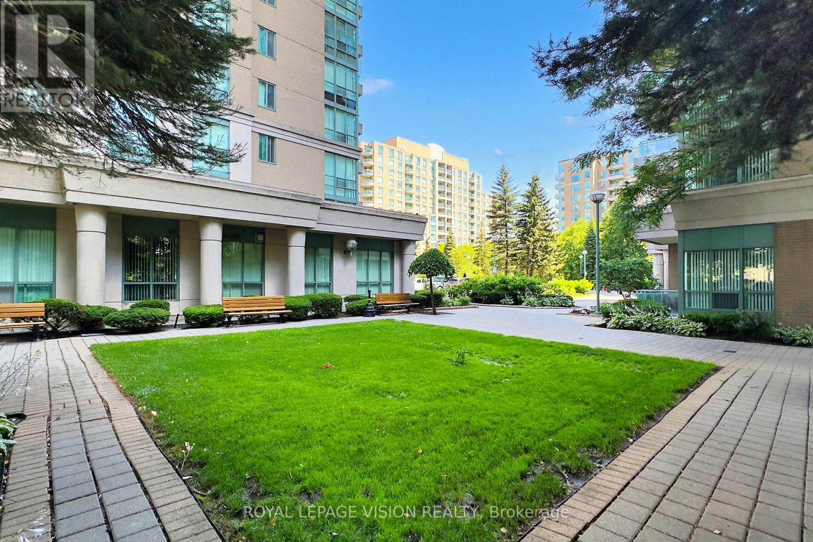 1905 3 Pemberton Ave, Toronto, ON M2M 4M1
