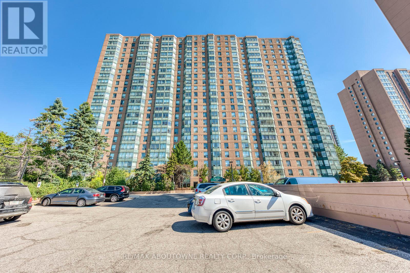 1415 135 Hillcrest Ave, Mississauga, ON L5B 4B1