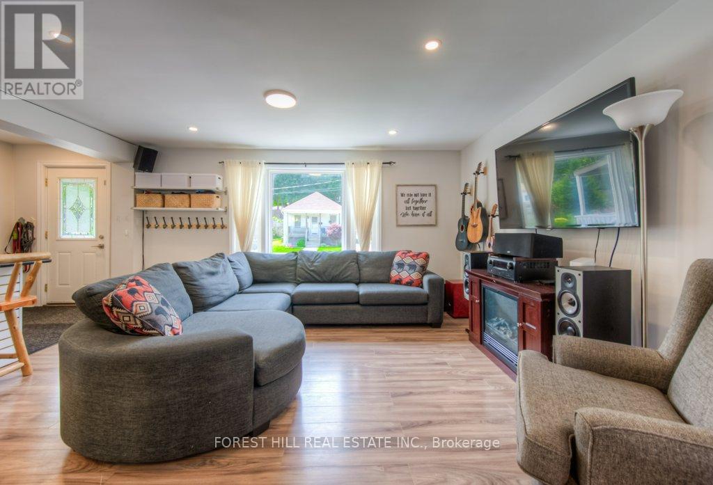 63 Berkley Rd, Cambridge, ON N1S 3G5
